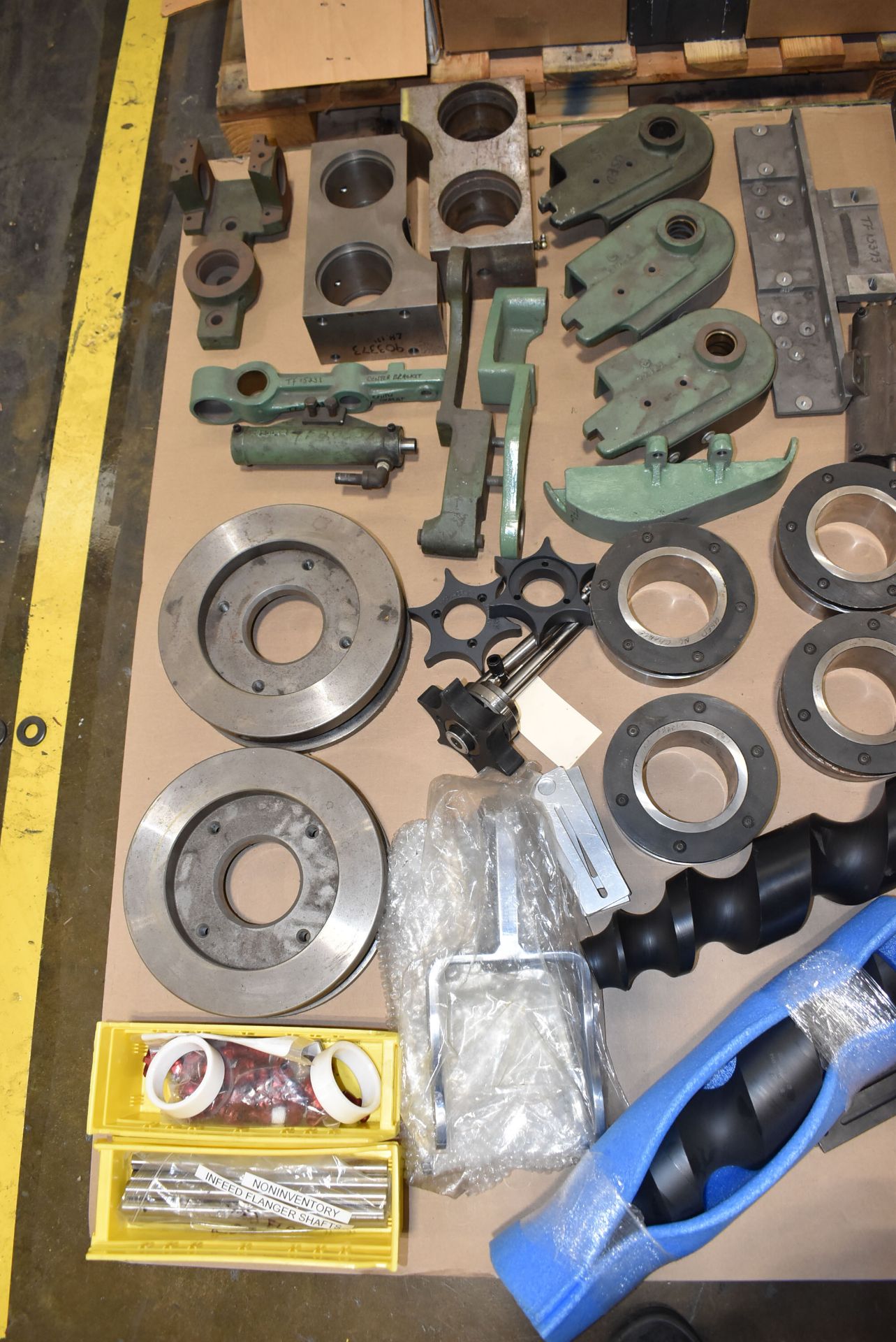 LOT/ CONTENTS OF PALLET SPARE PARTS - Image 3 of 3
