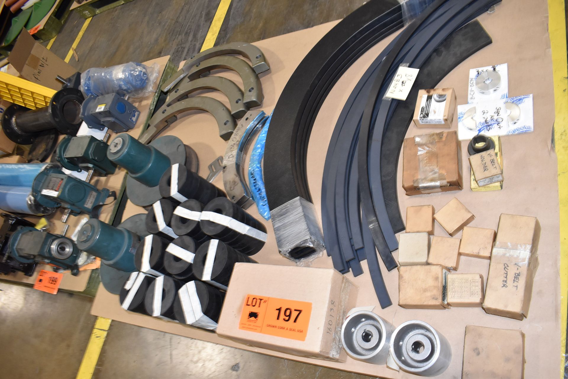 LOT/ CONTENTS OF PALLET SPARE PARTS - Image 2 of 2