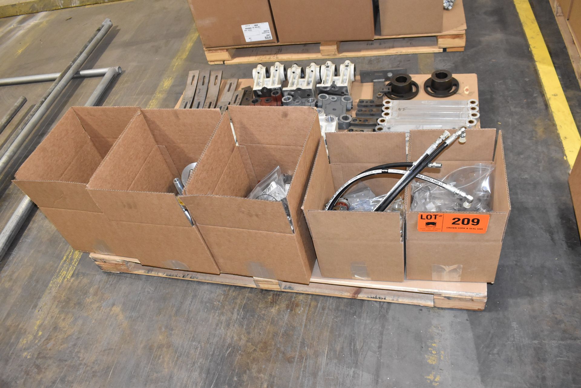 LOT/ CONTENTS OF PALLET SPARE PARTS