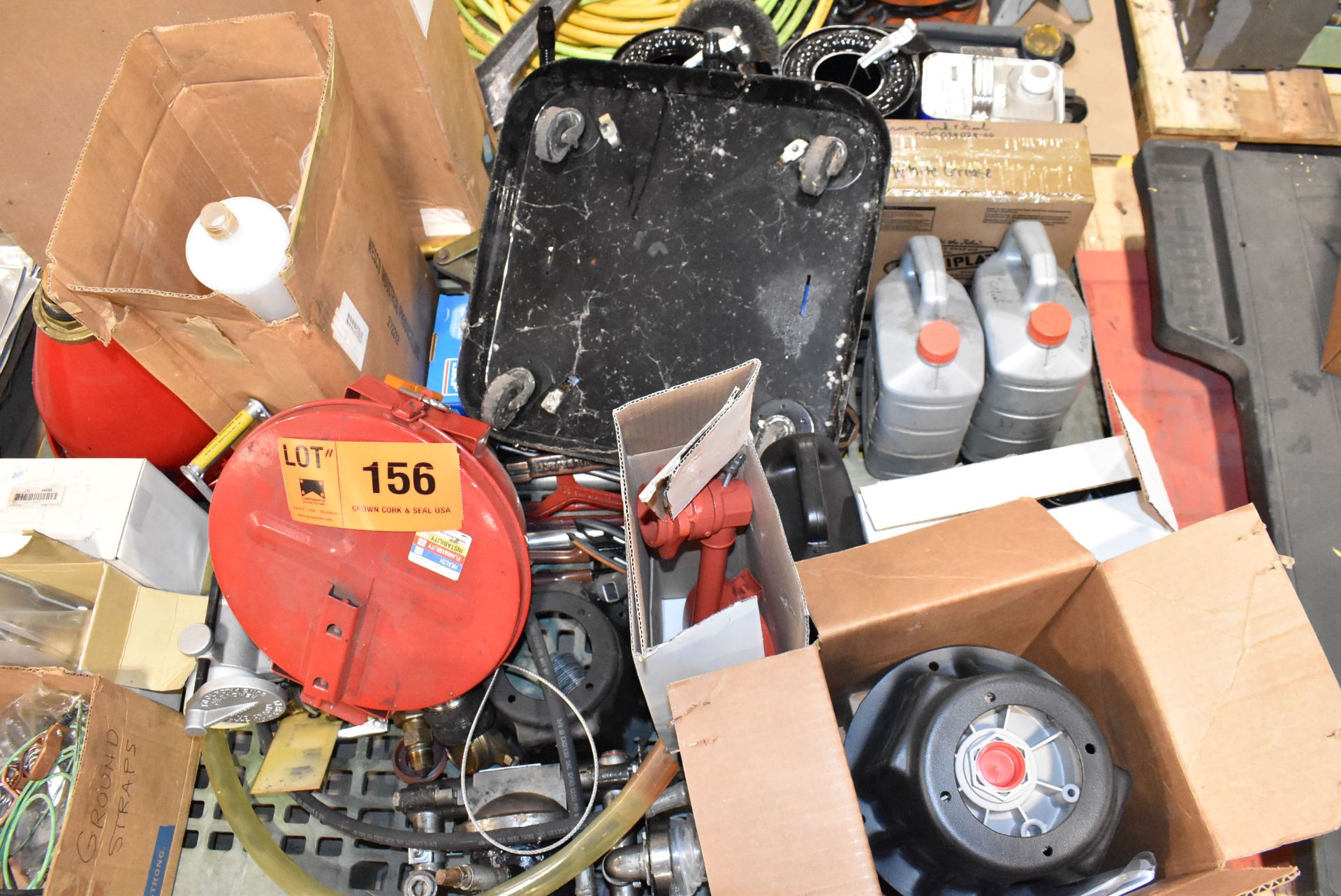 LOT/ CONTENTS OF PALLET PUMPS AND PARTS - Image 3 of 4