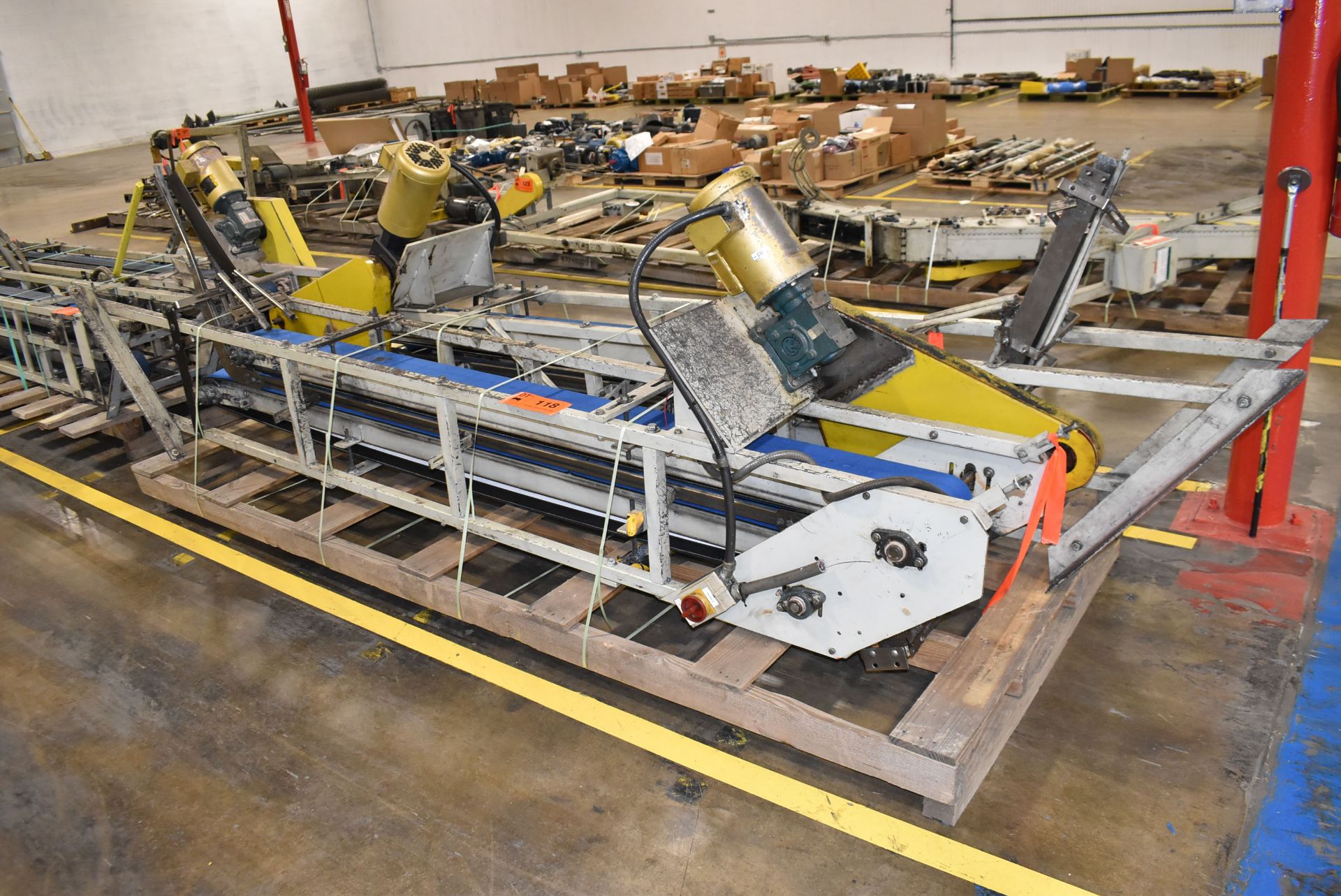 LOT/ INCLINE 4" BELT CONVEYOR, S/N N/A - Image 2 of 5