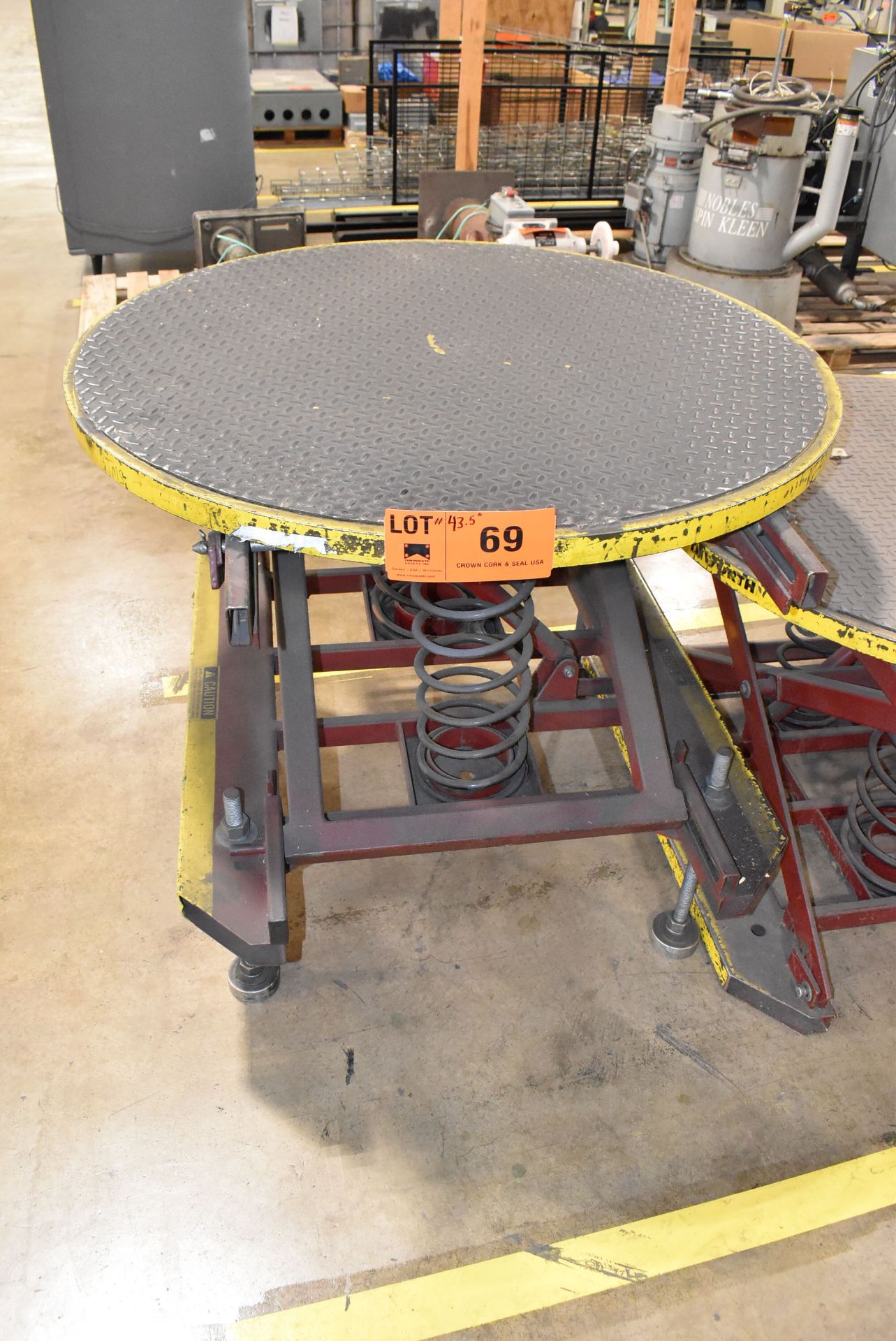 SOUTHWORTH 43.5" SPRING LOADED ROTARY PALLET PLATFORM TABLE, S/N N/A - Image 2 of 4