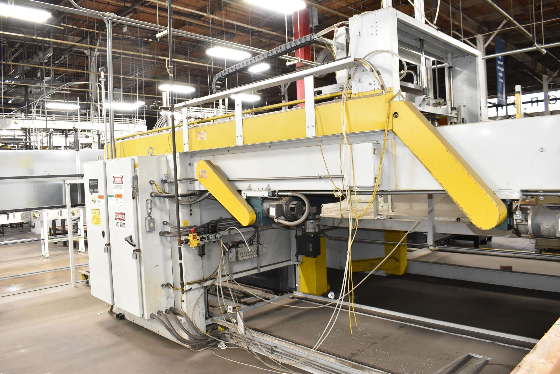 SARDEE INDUSTRIES 3500 PALLETIZER WITH ALLEN BRADLEY PANEL VIEW 600 TOUCH SCREEN CONTROL, BANNER - Image 26 of 27