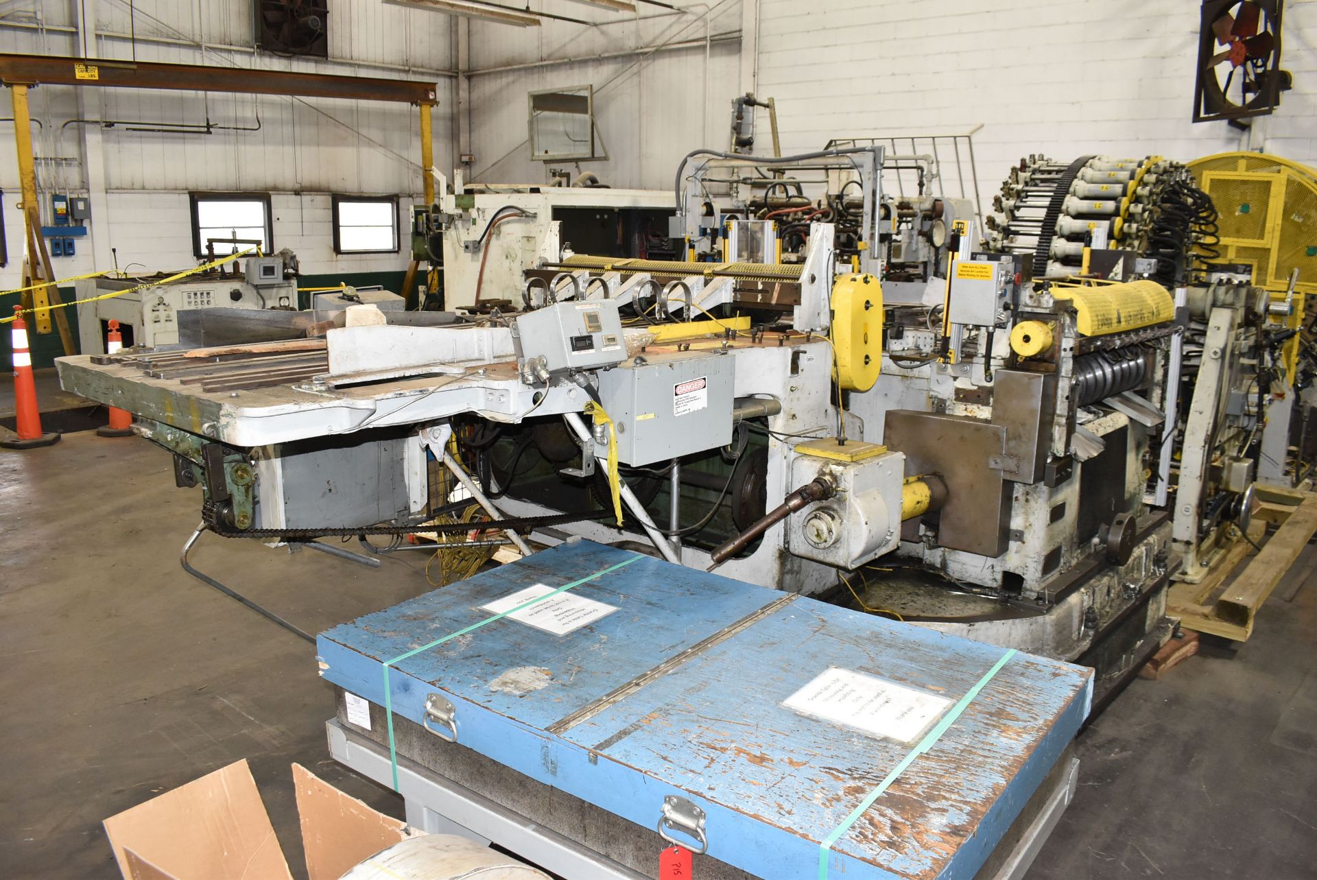 CONTINENTAL 316 ST4 SLITTER AND TRIMMER WITH (3) STACKING TABLES, (2) SETS OF CUTTER HUBBS AND - Image 6 of 19