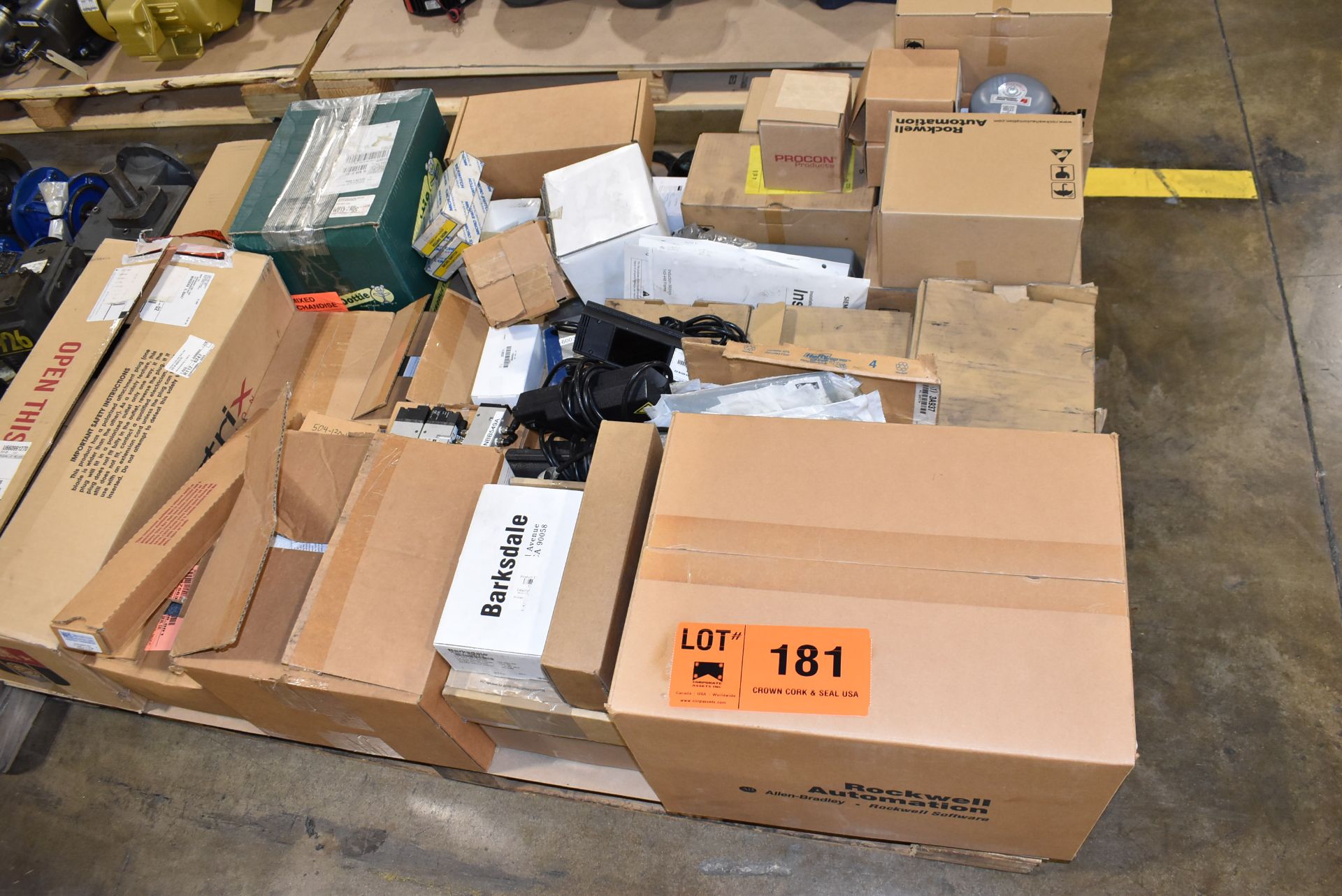 LOT/ CONTENTS OF PALLET ALLEN BRADLEY POWER FLEX DRIVES AND COMPONENTS