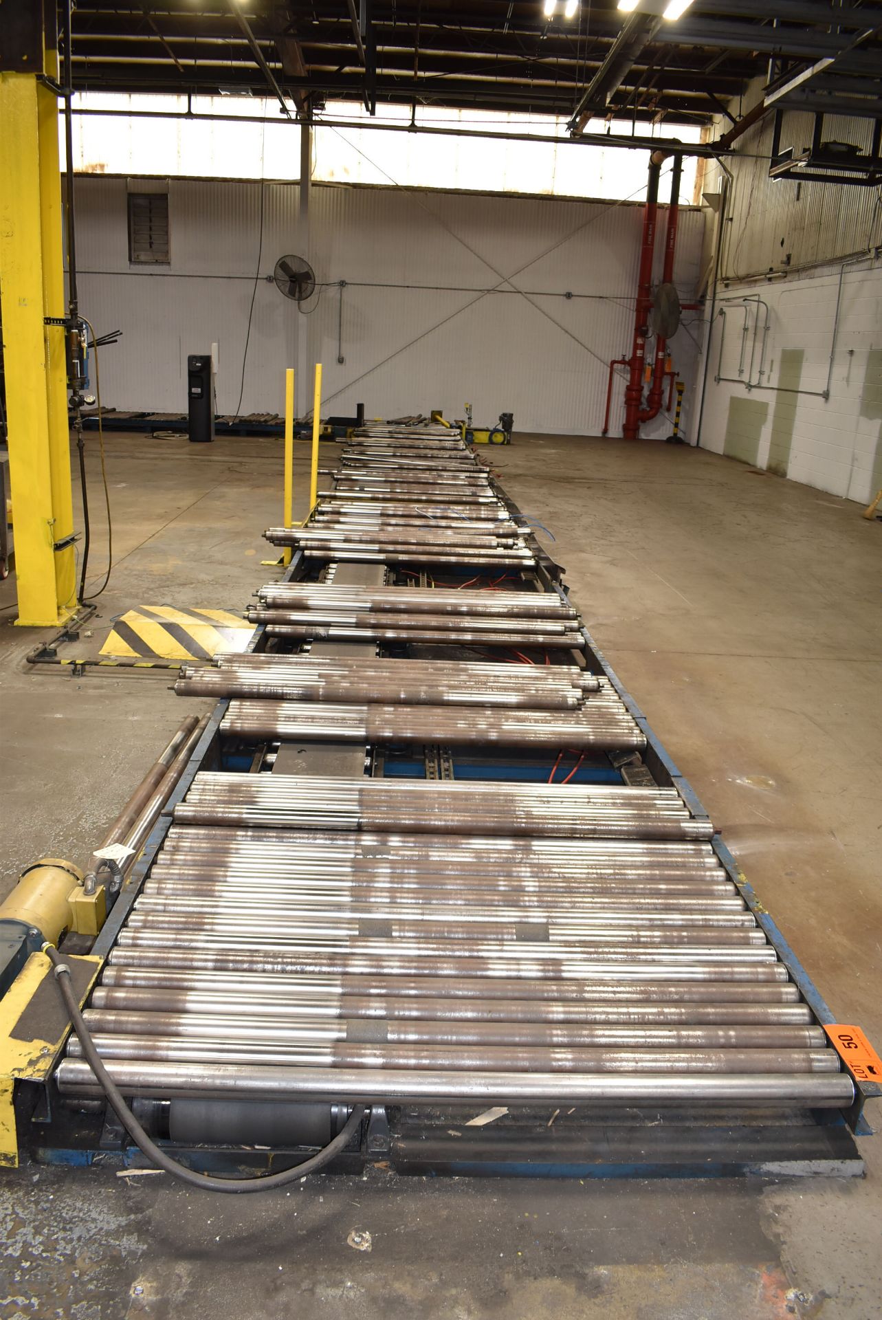 LOT/ MFG UNKNOWN APPROX 105' POWER ROLLER CONVEYOR WITH 59" ROLLS, (4) BALDOR .75HP ELECTRIC DRIVE - Image 8 of 8