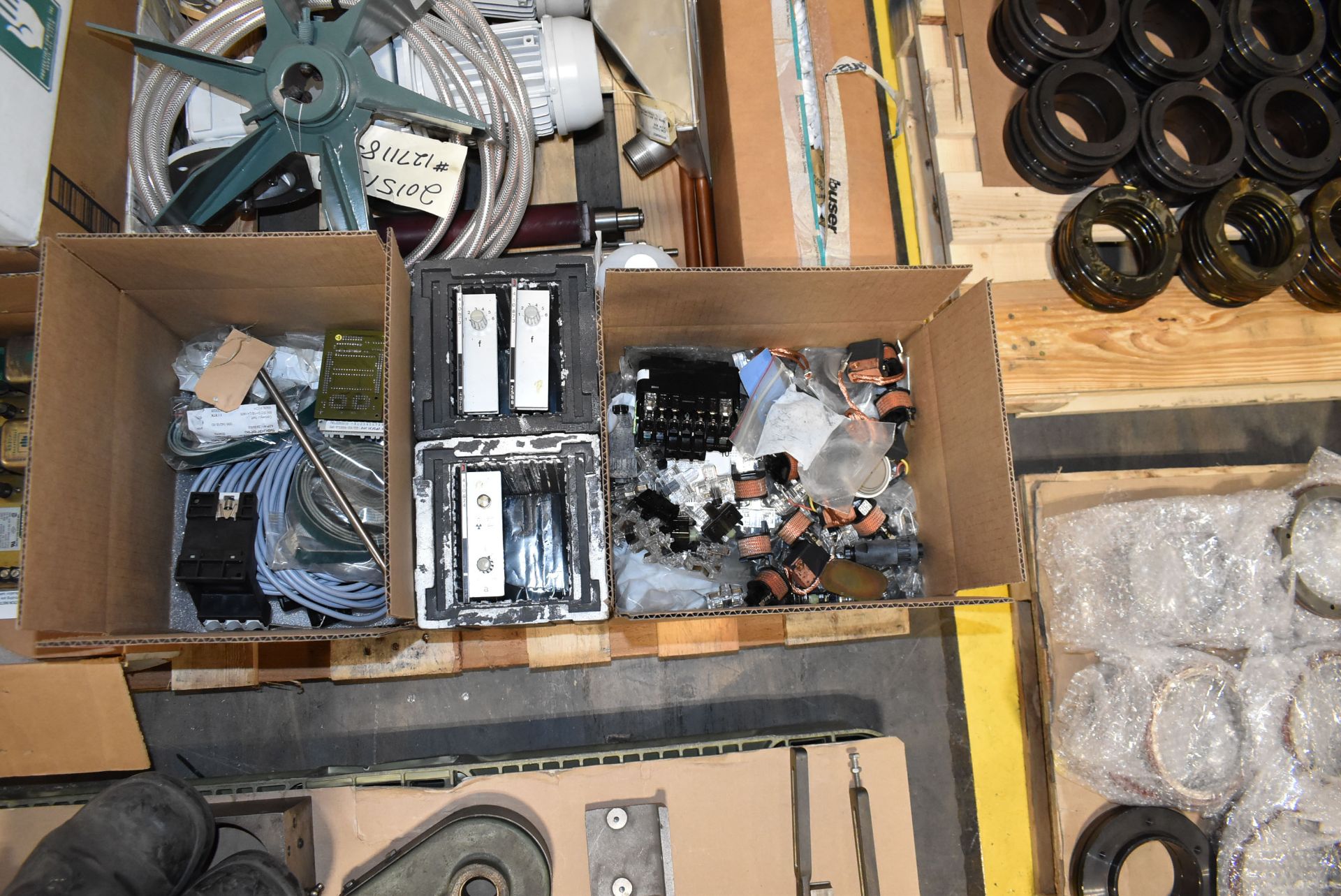 LOT/ CONTENTS OF PALLET SPARE PARTS - Image 3 of 4