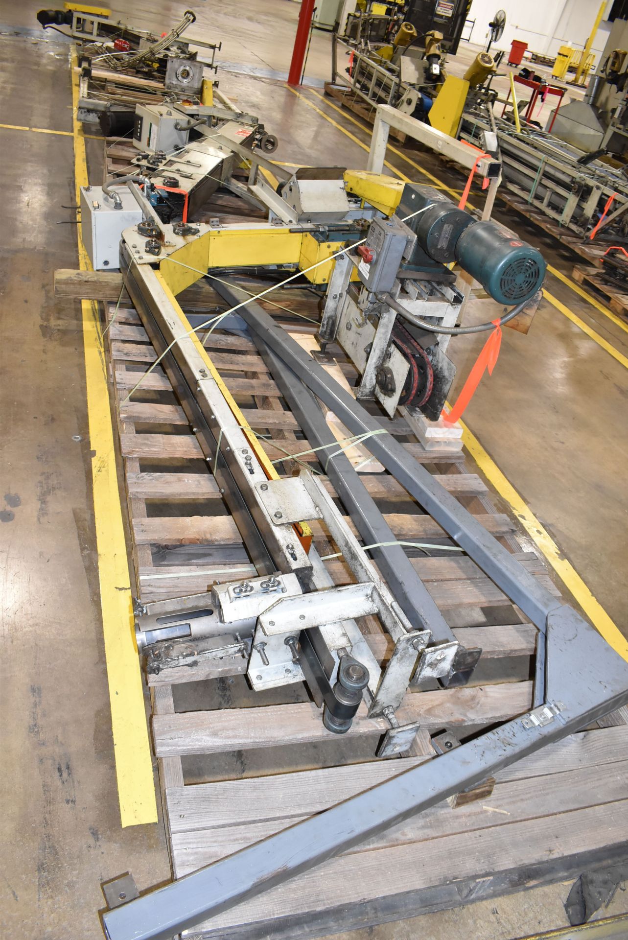 FLEETWOOD 90 DEGREE 2" MAGNETIC BELT CONVEYOR, S/N N/A - Image 2 of 4