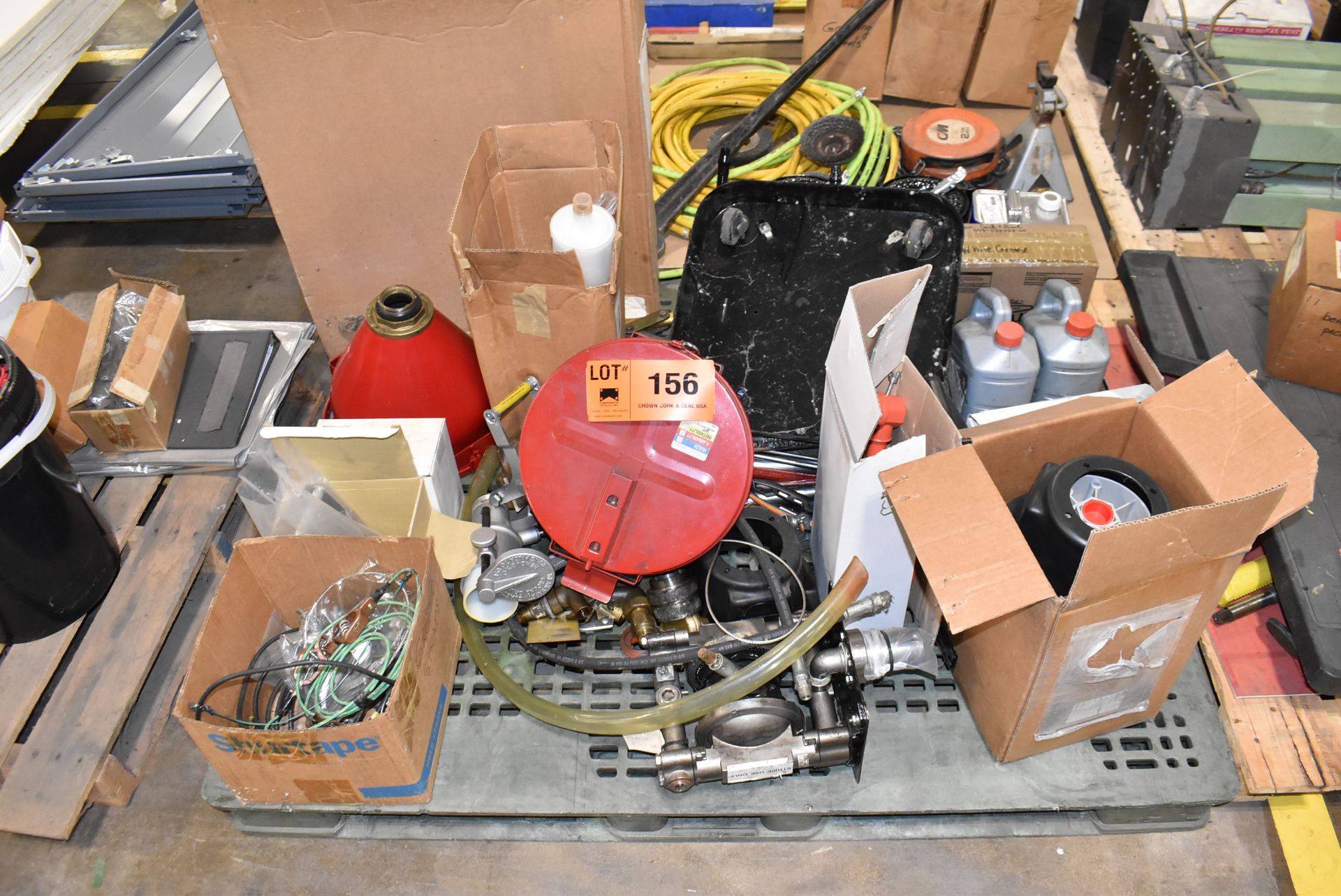 LOT/ CONTENTS OF PALLET PUMPS AND PARTS