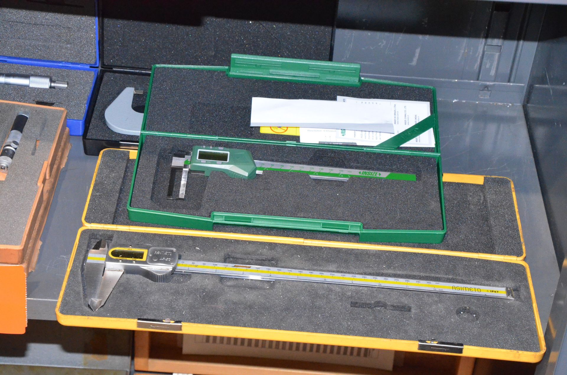 LOT/ INSPECTION EQUIPMENT - INCLUDING OUTSIDE MICROMETERS, DIGITAL VERNIER CALIPERS - Image 3 of 3
