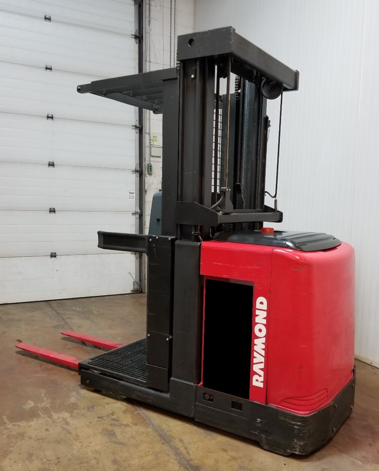 RAYMOND (2012) 5200-OPC30TT 3,000 LB. CAPACITY 24V ELECTRIC ORDER PICKER FORKLIFT WITH 210" MAX.