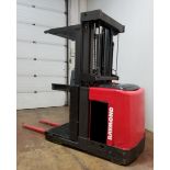 RAYMOND (2012) 5200-OPC30TT 3,000 LB. CAPACITY 24V ELECTRIC ORDER PICKER FORKLIFT WITH 210" MAX.