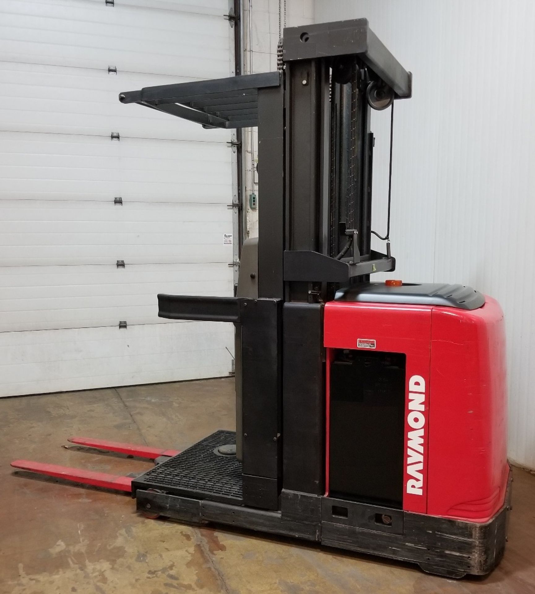 RAYMOND (2013) 5200-OPC30TT 3,000 LB. CAPACITY 24V ELECTRIC ORDER PICKER FORKLIFT WITH 210" MAX.