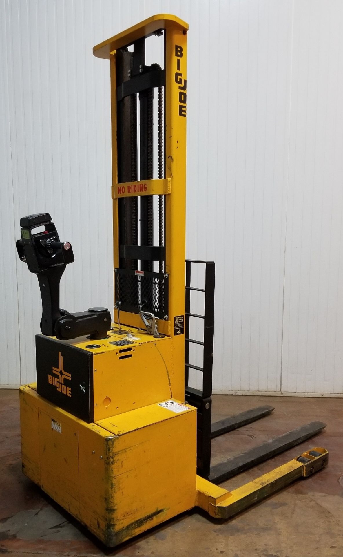 BIG JOE (2011) PDM30-154 3,000 LB. CAPACITY 12V ELECTRIC WALK-BEHIND PALLET STACKER WITH 154" MAX. - Image 2 of 2