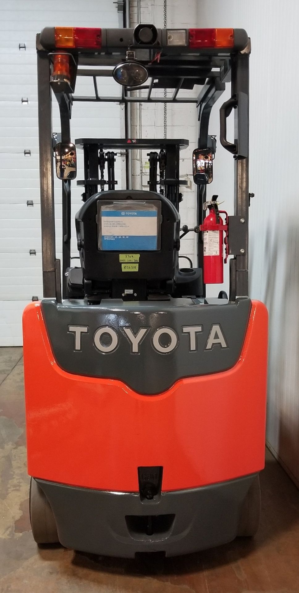 TOYOTA (2015) 8FBCU30 6,000 LB. 36V ELECTRIC FORKLIFT WITH 131" MAX. LIFT HEIGHT, SIDE SHIFT, - Image 3 of 3