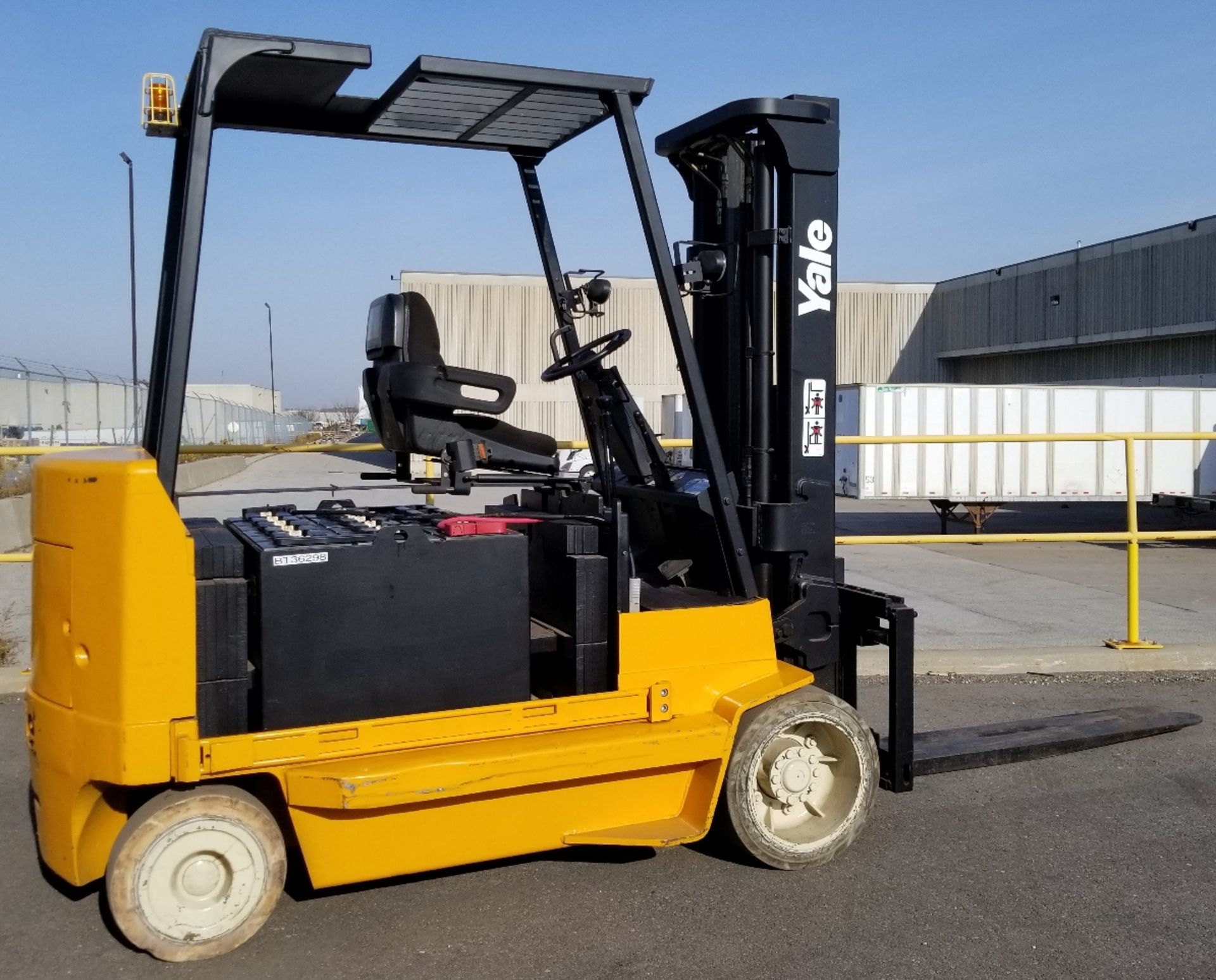 YALE (2004) ERC100HGN36TF096 10,000 LB. CAPACITY 36V ELECTRIC FORKLIFT WITH 135” MAX. LIFT HEIGHT