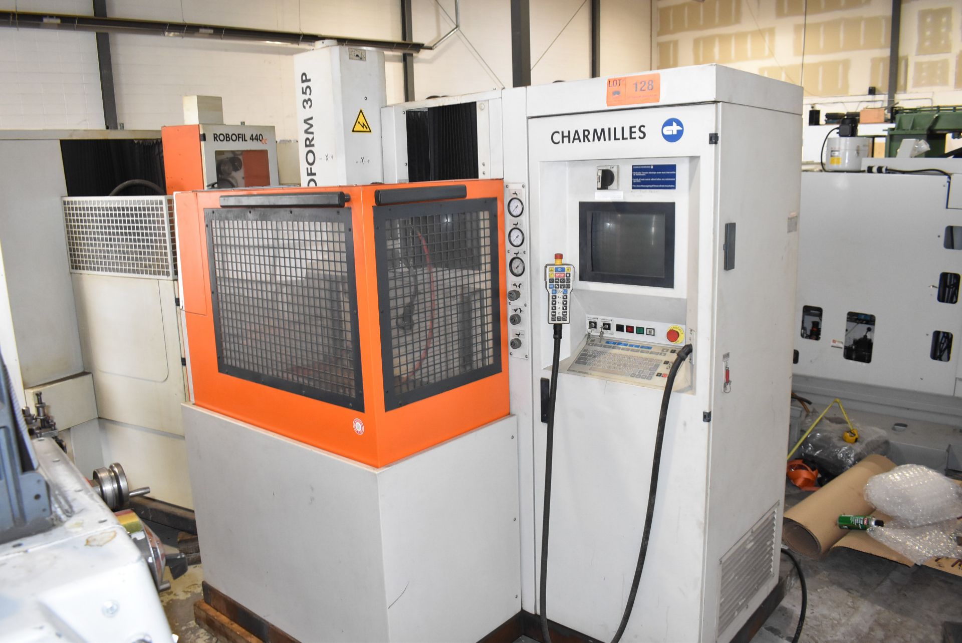 CHARMILLES (2002) ROBOFORM 35P CNC WIRE EDM WITH CNC CONTROL, PENDANT CONTROL, 16" X 20" TABLE, - Bild 10 aus 23