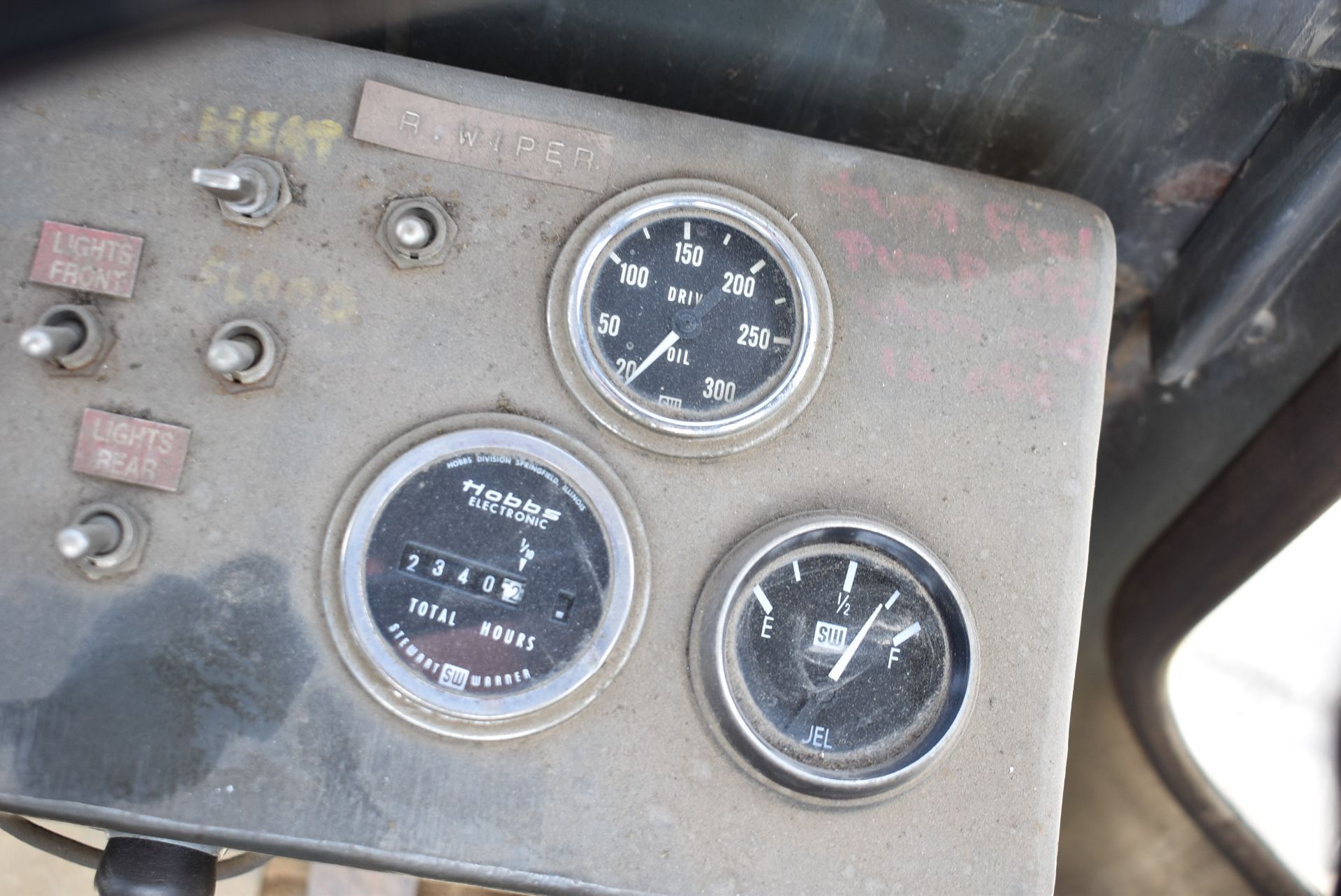 WINNDOM 201-1283 12,000LBS. CAPACITY ARTICULATING FRONT END LOADER WITH DETROIT DIESEL ENGINE, - Image 13 of 19