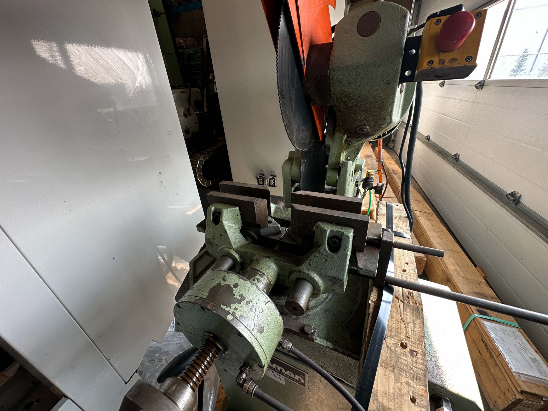 SCOTCHMAN 350LT/PK/PD 14" COLD CUT SAW, S/N: 61591202 (CI) (LOCATED AT 3601 75 AVENUE, LEDUC, AB, - Image 5 of 13