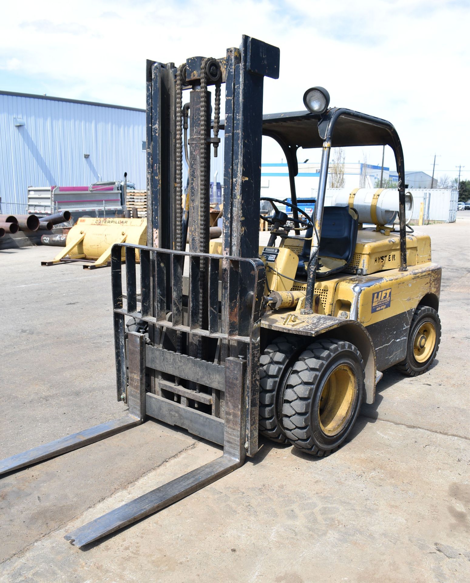 HYSTER H80C 8,000 LB. CAPACITY LPG FORKLIFT WITH 2-STAGE MAST, CUSHION TIRES, 4,798 HOURS ( - Image 3 of 13