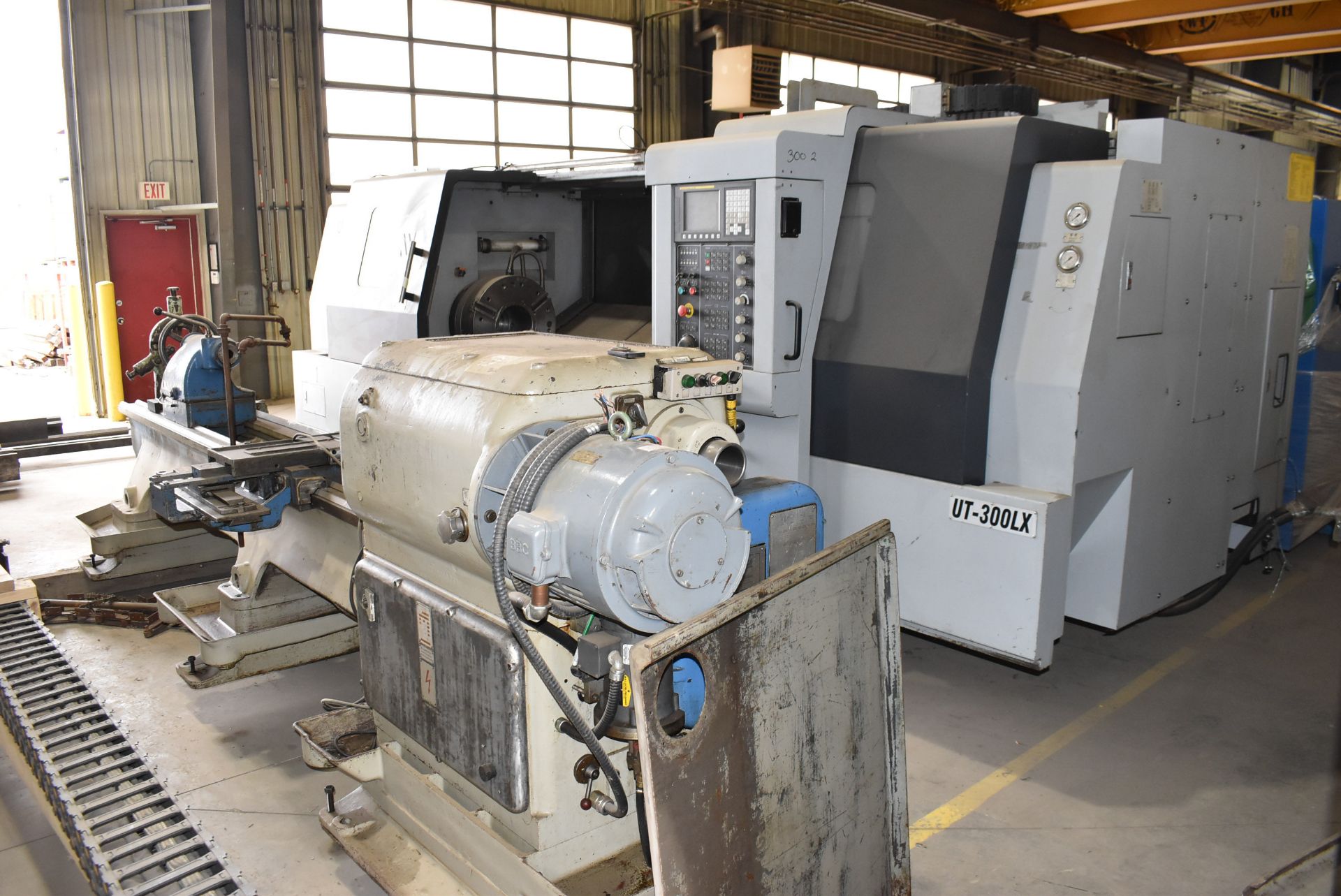 ACCUWAY (2012) UT-300LX CNC SLANT BED TURNING CENTER WITH FANUC 0I-TD CNC CONTROL, 22" 3-JAW - Image 4 of 29