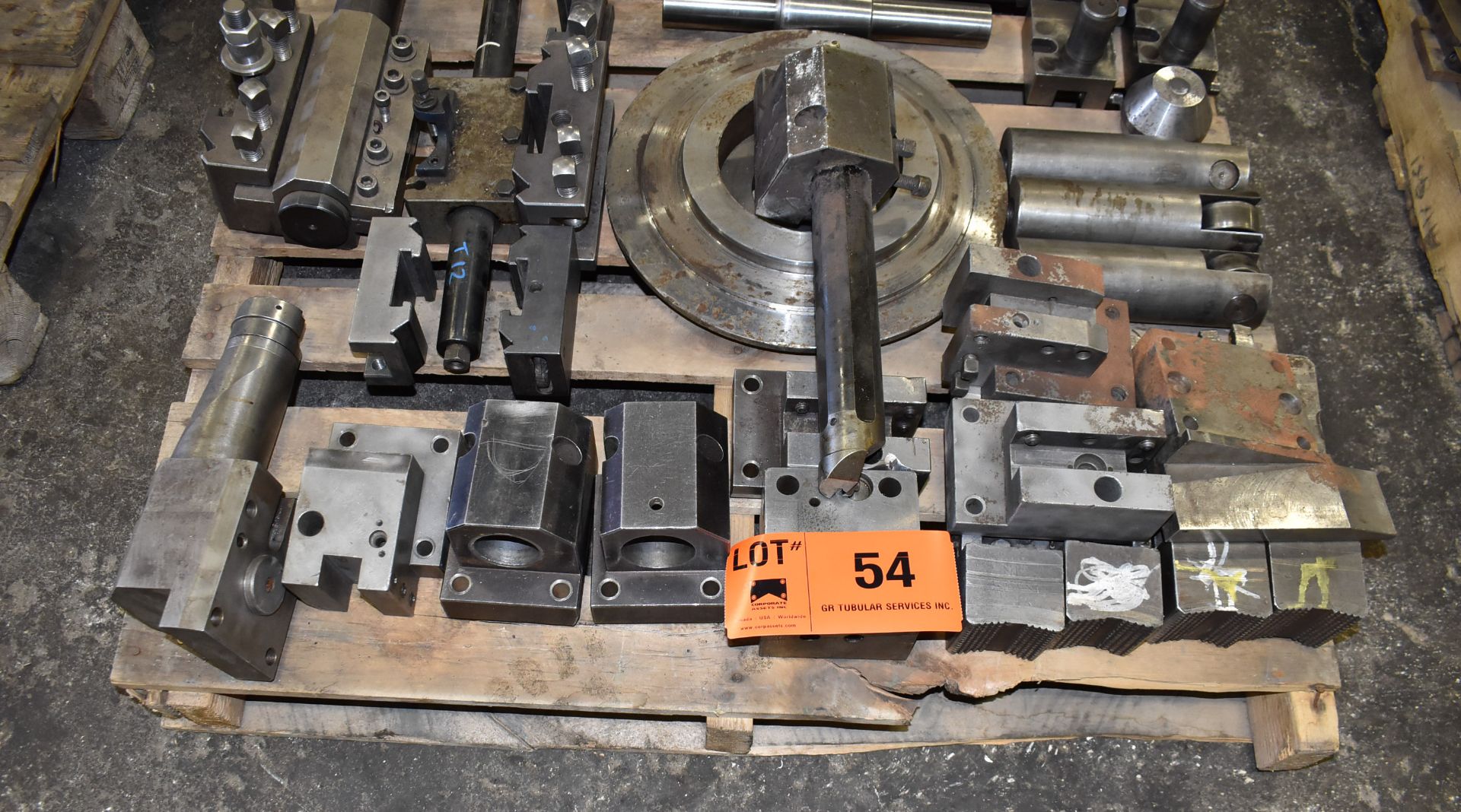 LOT/ CONTENTS OF PALLET CONSISTING OF TOOL HOLDERS - Image 2 of 4