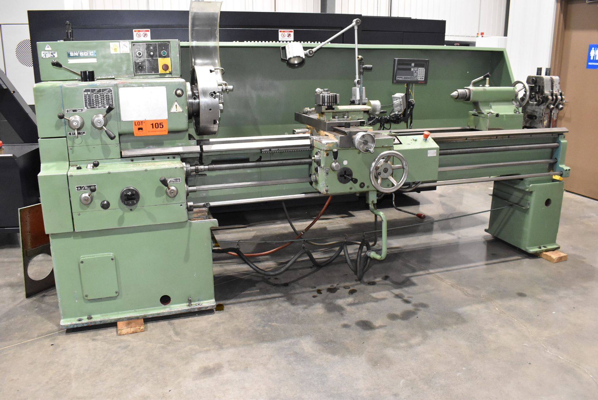 TOS SN50CX2000 GAP BED ENGINE LATHE WITH 20" SWING OVER BED, 27.5" SWING IN GAP, 80" DISTANCE