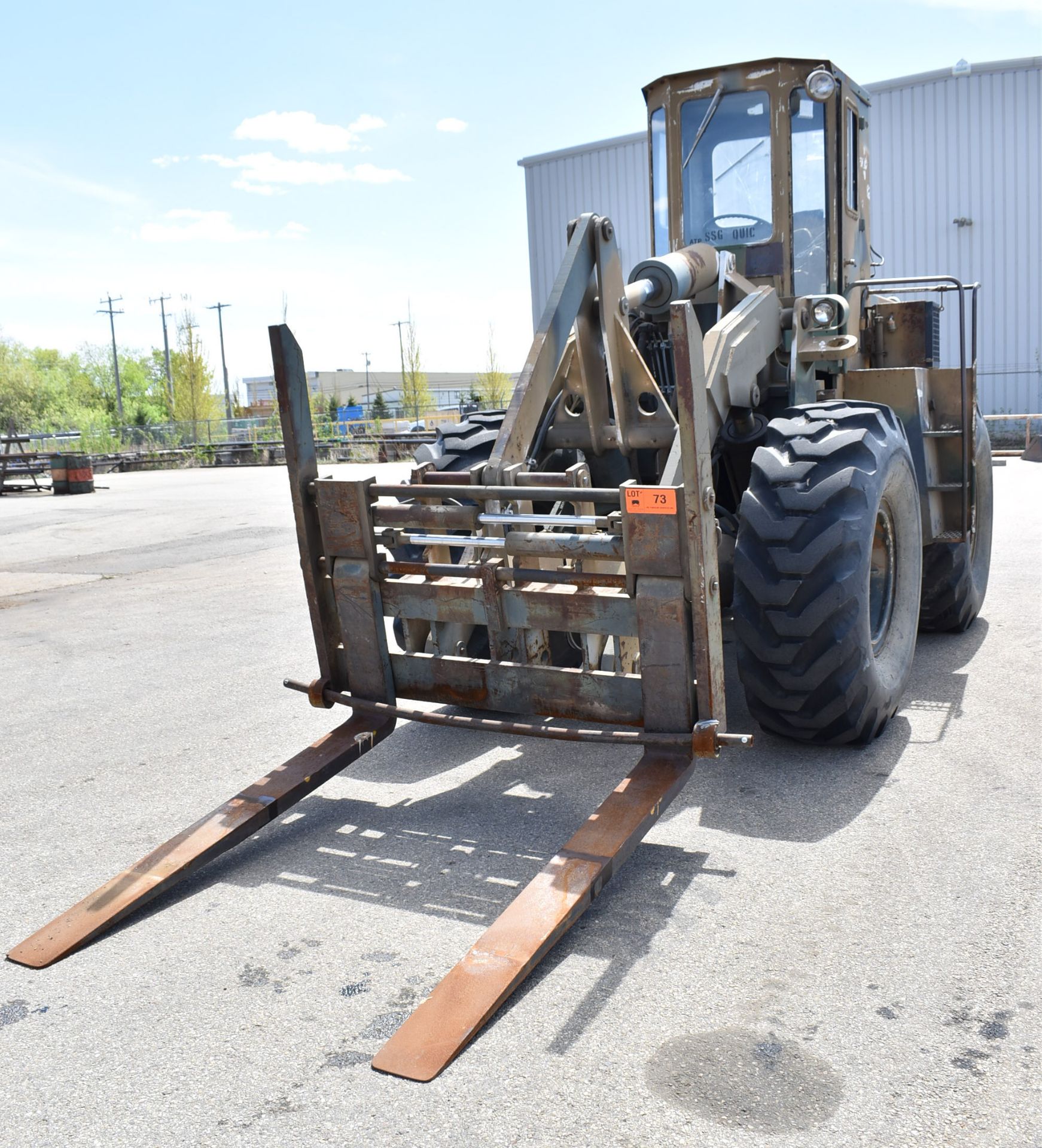 WINNDOM 201-1283 12,000LBS. CAPACITY ARTICULATING FRONT END LOADER WITH DETROIT DIESEL ENGINE, - Image 2 of 19