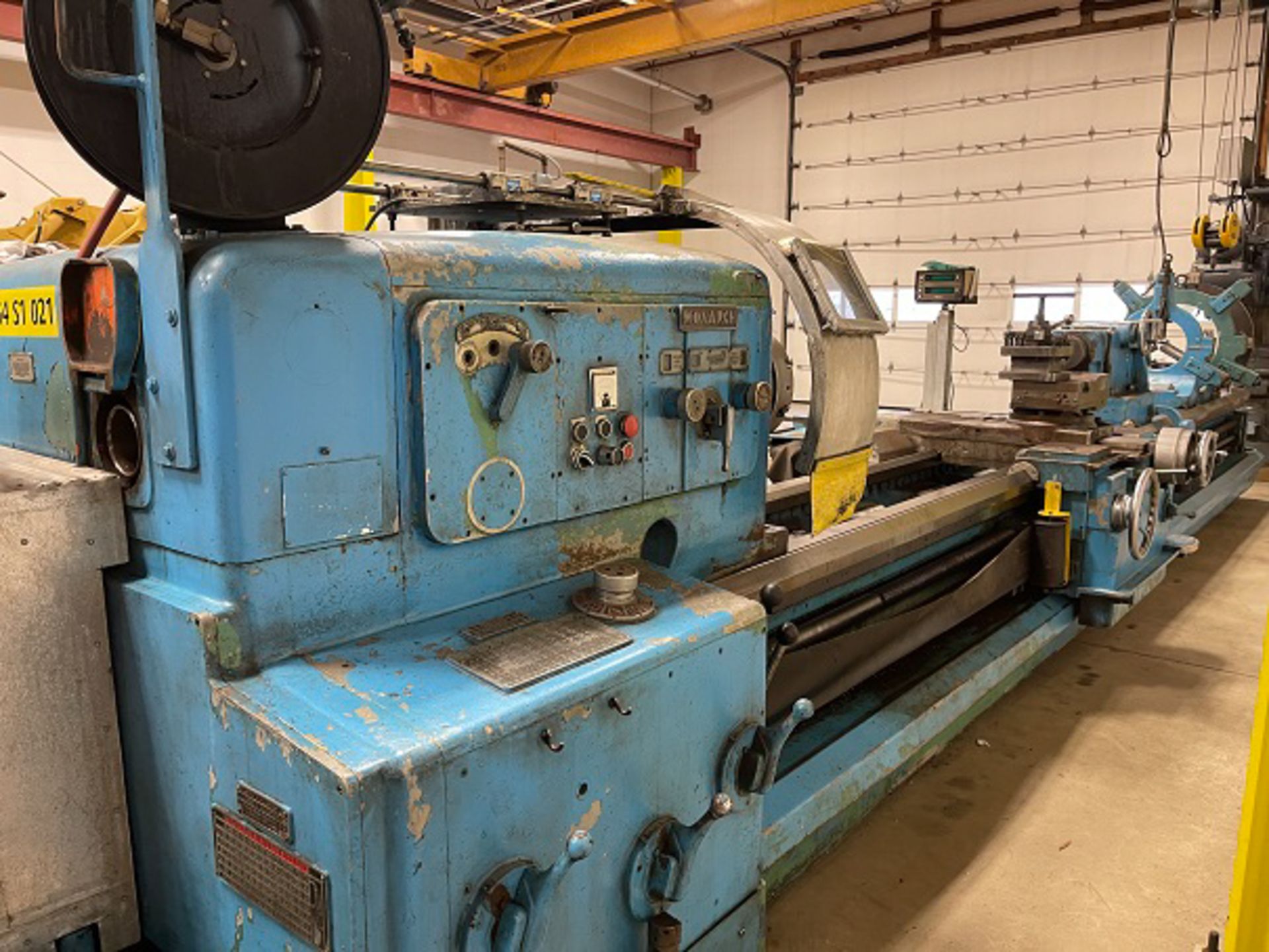 MONARCH 3220X216 ENGINE LATHE WITH 32" SWING OVER BED, 216" DISTANCE BETWEEN CENTERS, 3.5" SPINDLE - Image 9 of 19