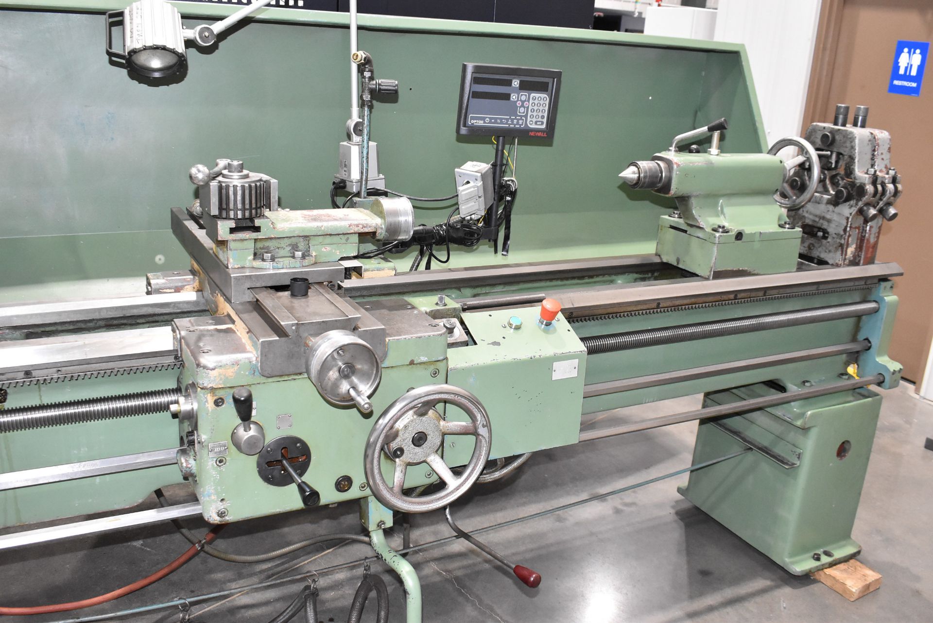 TOS SN50CX2000 GAP BED ENGINE LATHE WITH 20" SWING OVER BED, 27.5" SWING IN GAP, 80" DISTANCE - Image 3 of 16