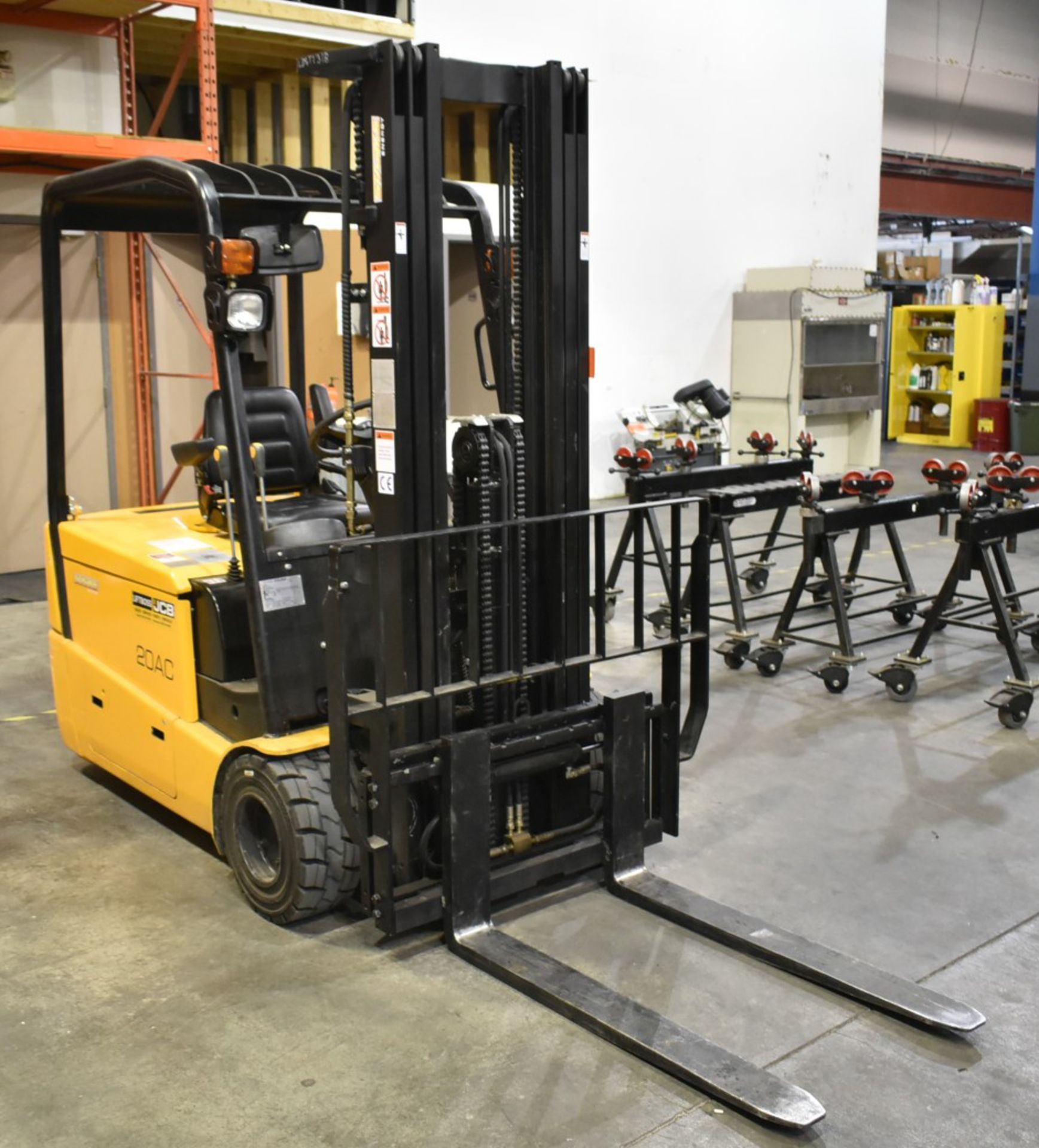 STARK (2021) FBT20PSX-189 24V ELECTRIC FORKLIFT, 4400LBS CAPACITY, 188" MAX REACH, 3 STAGE HIGH - Image 4 of 8
