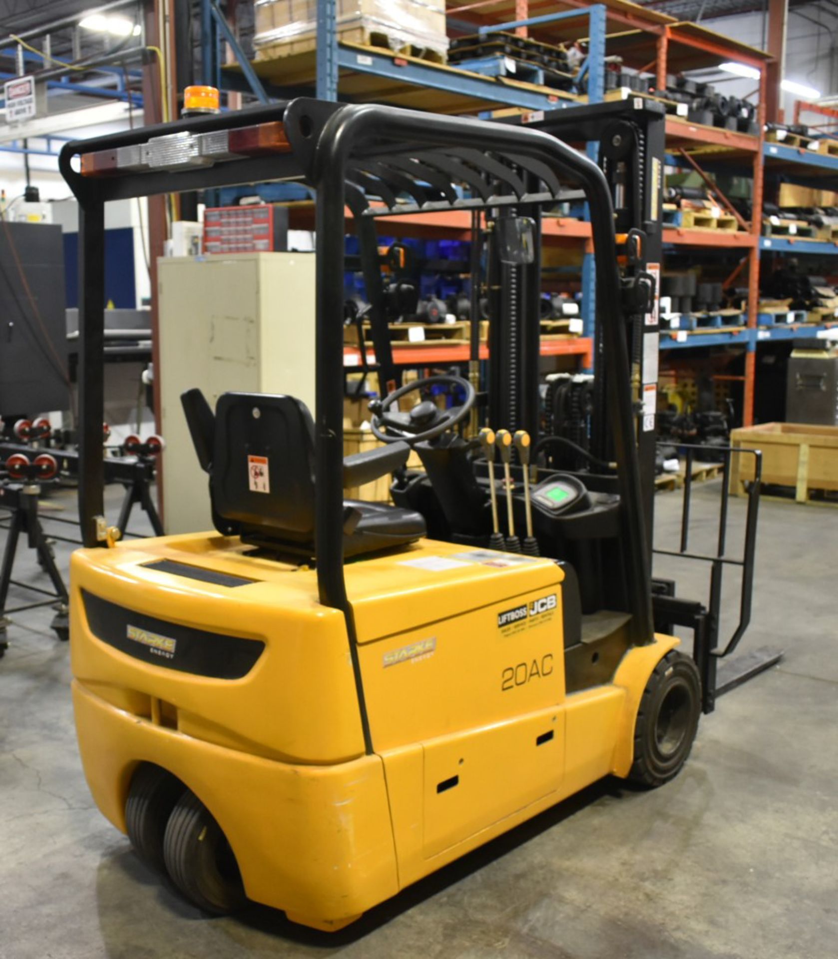 STARK (2021) FBT20PSX-189 24V ELECTRIC FORKLIFT, 4400LBS CAPACITY, 188" MAX REACH, 3 STAGE HIGH - Image 3 of 8