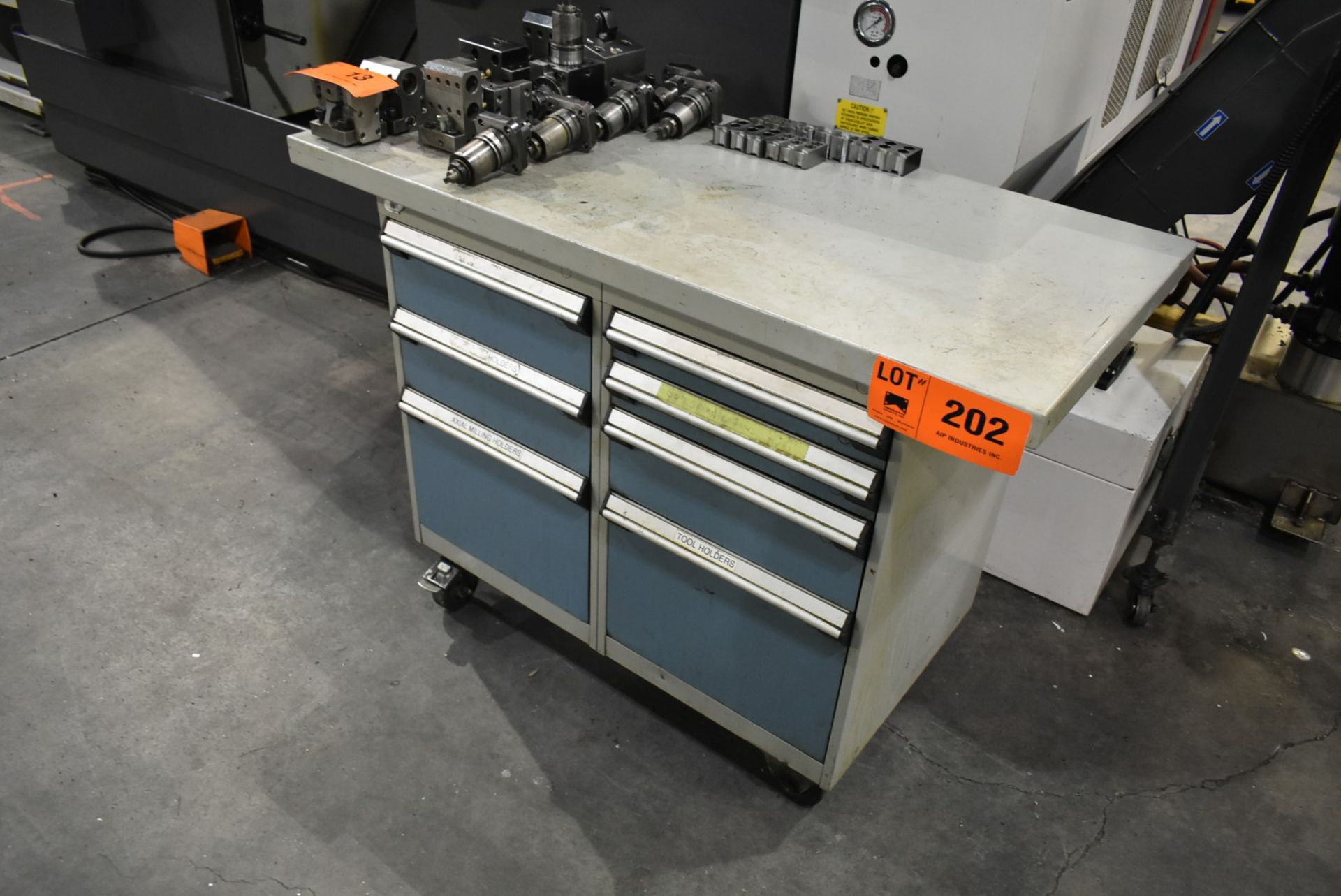 LISTA STYLE WORK BENCH