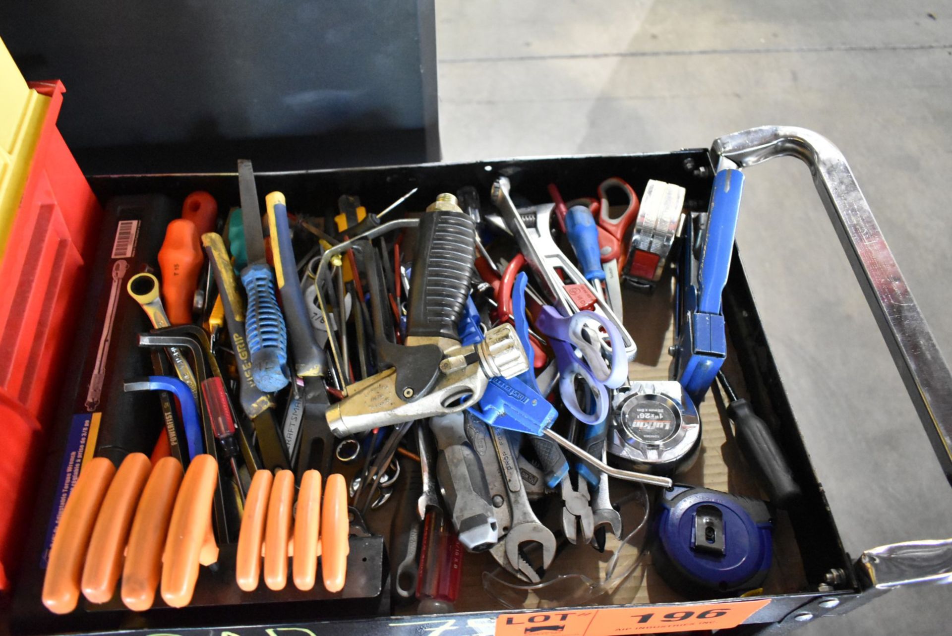 LOT/ TOOL CART WITH TOOLS - Image 2 of 3