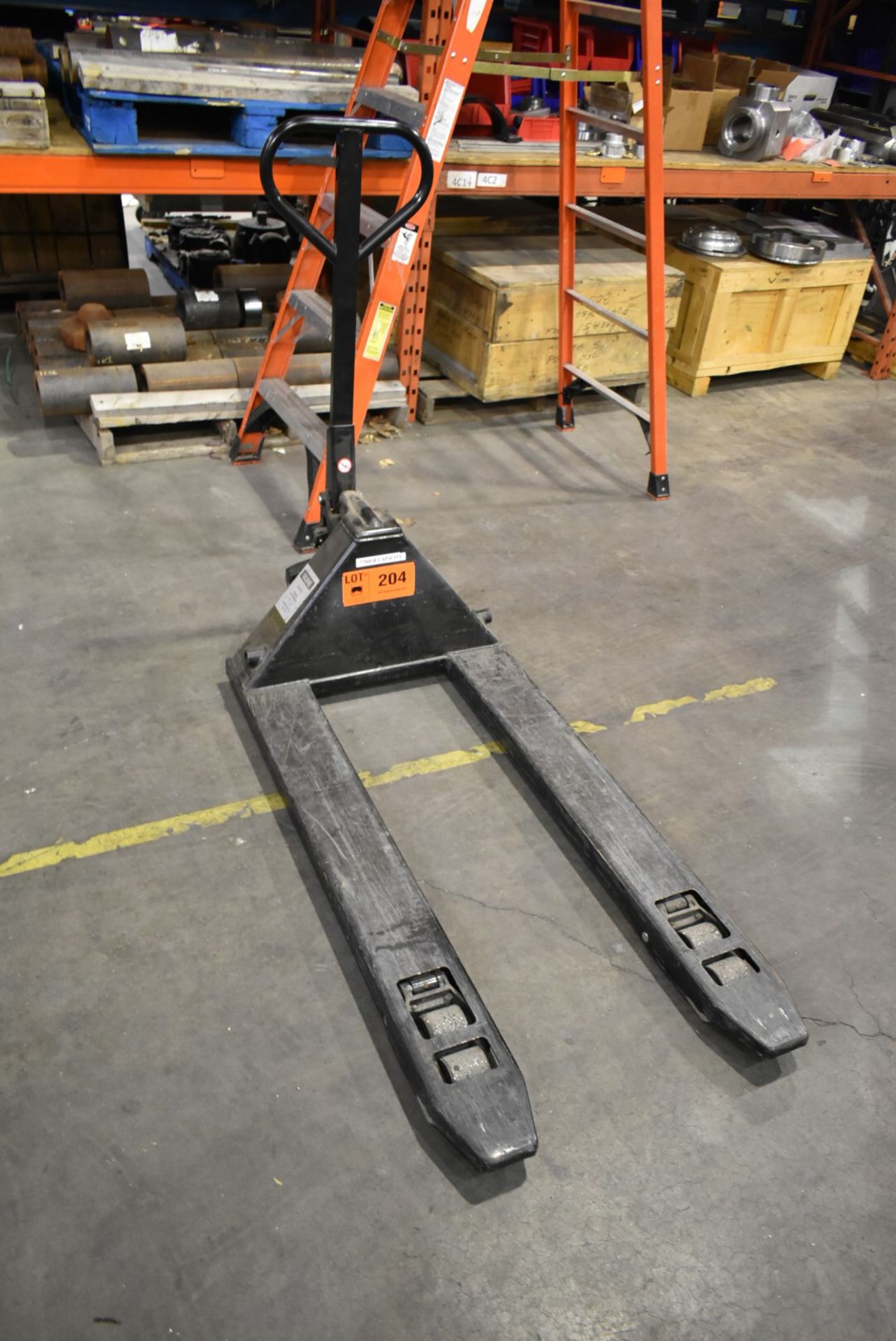 ULINE 7700LBS CAPACITY PALLET JACK [RIGGING FOR LOT #204 - $25 CAD PLUS APPLICABLE TAXES]