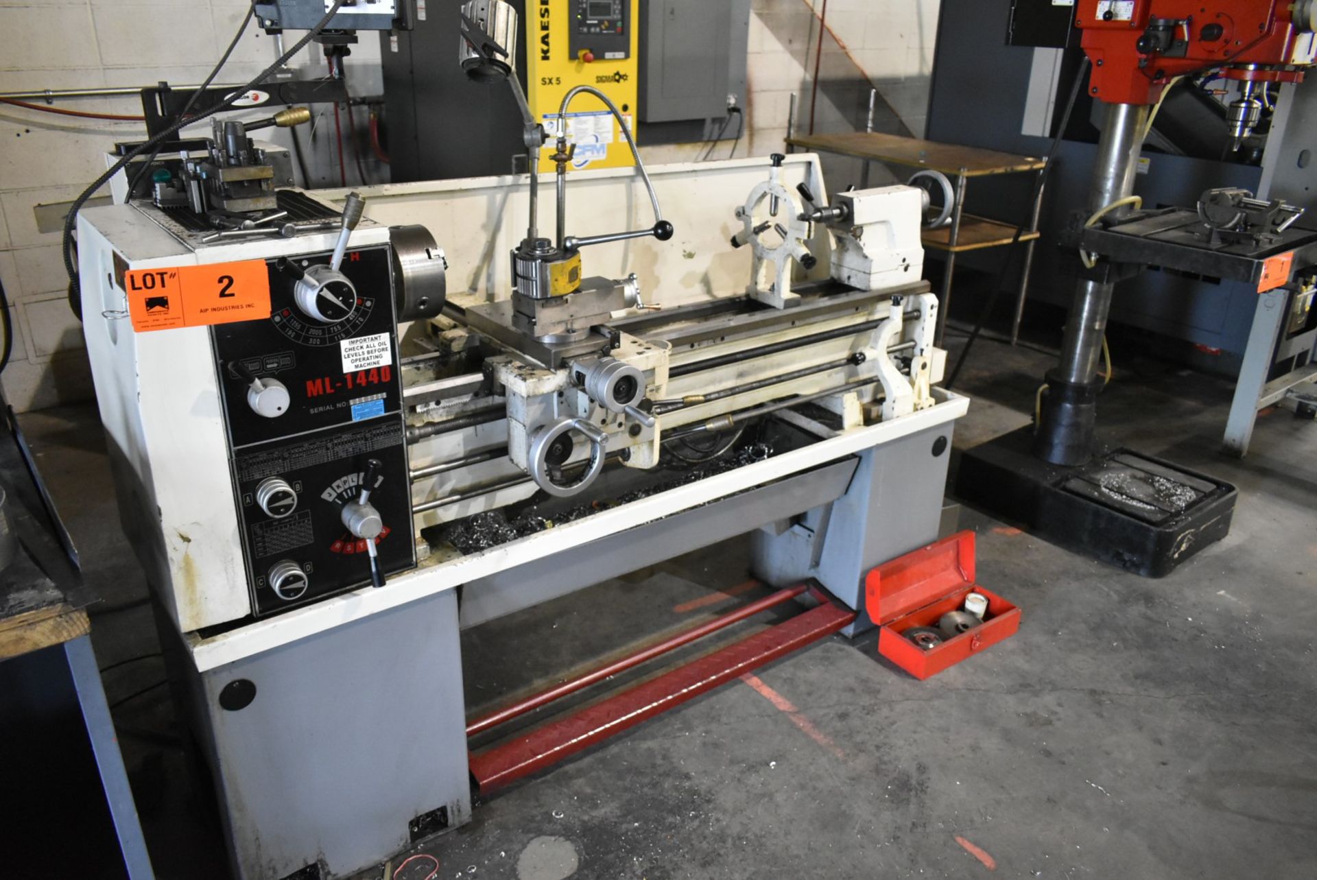 MODERN ML1440 GAP BED TOOLROOM LATHE WITH 14" SWING IN BED, 16" SWING IN THE GAP, 37" IN BETWEEN - Image 2 of 8