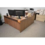 OFFICE DESK (NO PC'S) [RIGGING FOR LOT #294 - $25 CAD PLUS APPLICABLE TAXES]