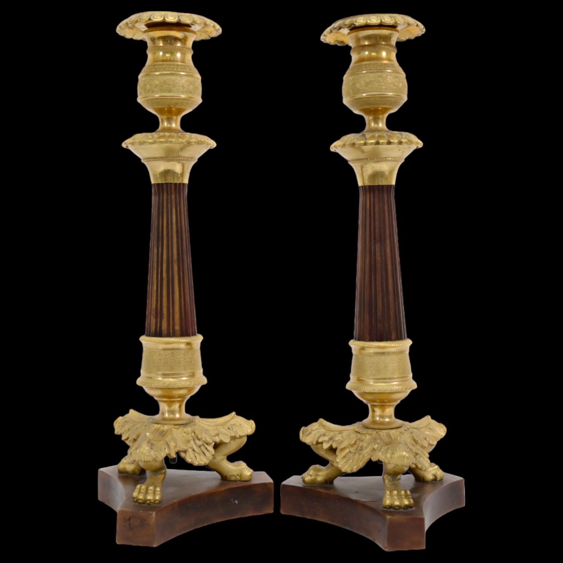 Pair of candlesticks in gilded bronze and wood, France, 19th century, collectibles and home decor. - Image 2 of 9