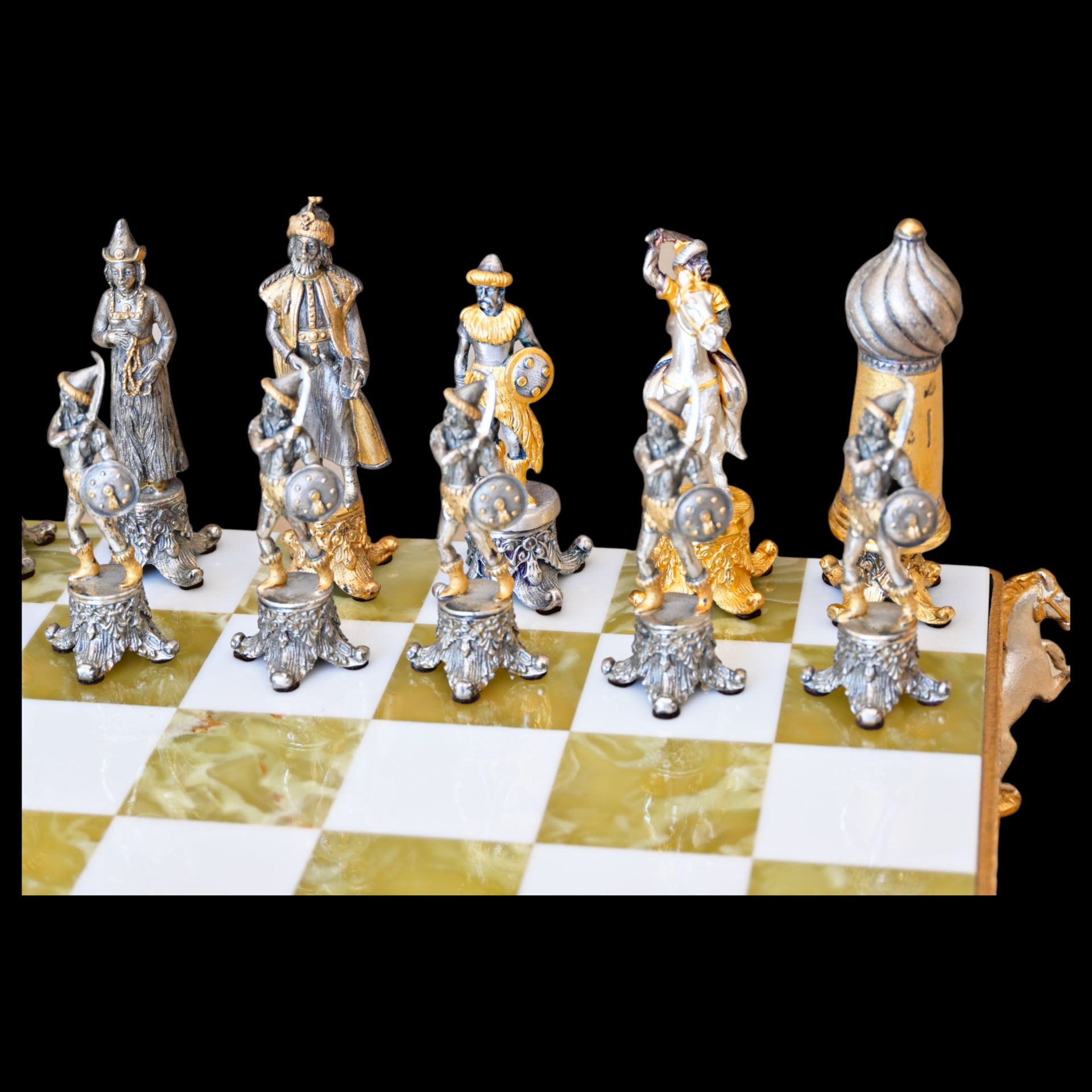 Piero Benzoni Onyx and Marble Silver-Plated and Gilt Bronze Chess Set, 70-80 years of the 20th _. - Bild 3 aus 13