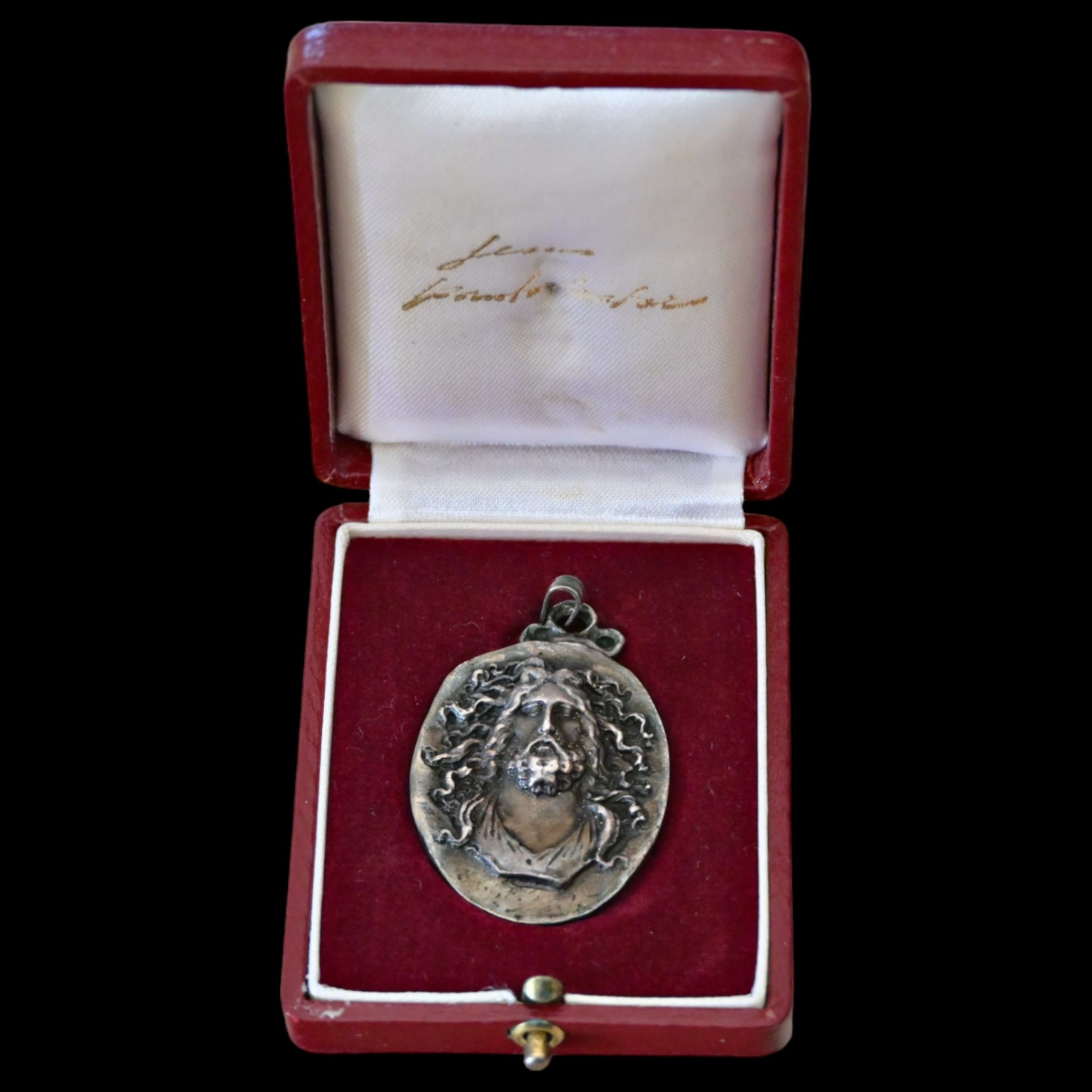 Ernst Fuchs (1930 Ð 2015) "Jesus Pantokrator" Silver medallion, original case, 20th C. - Bild 4 aus 6