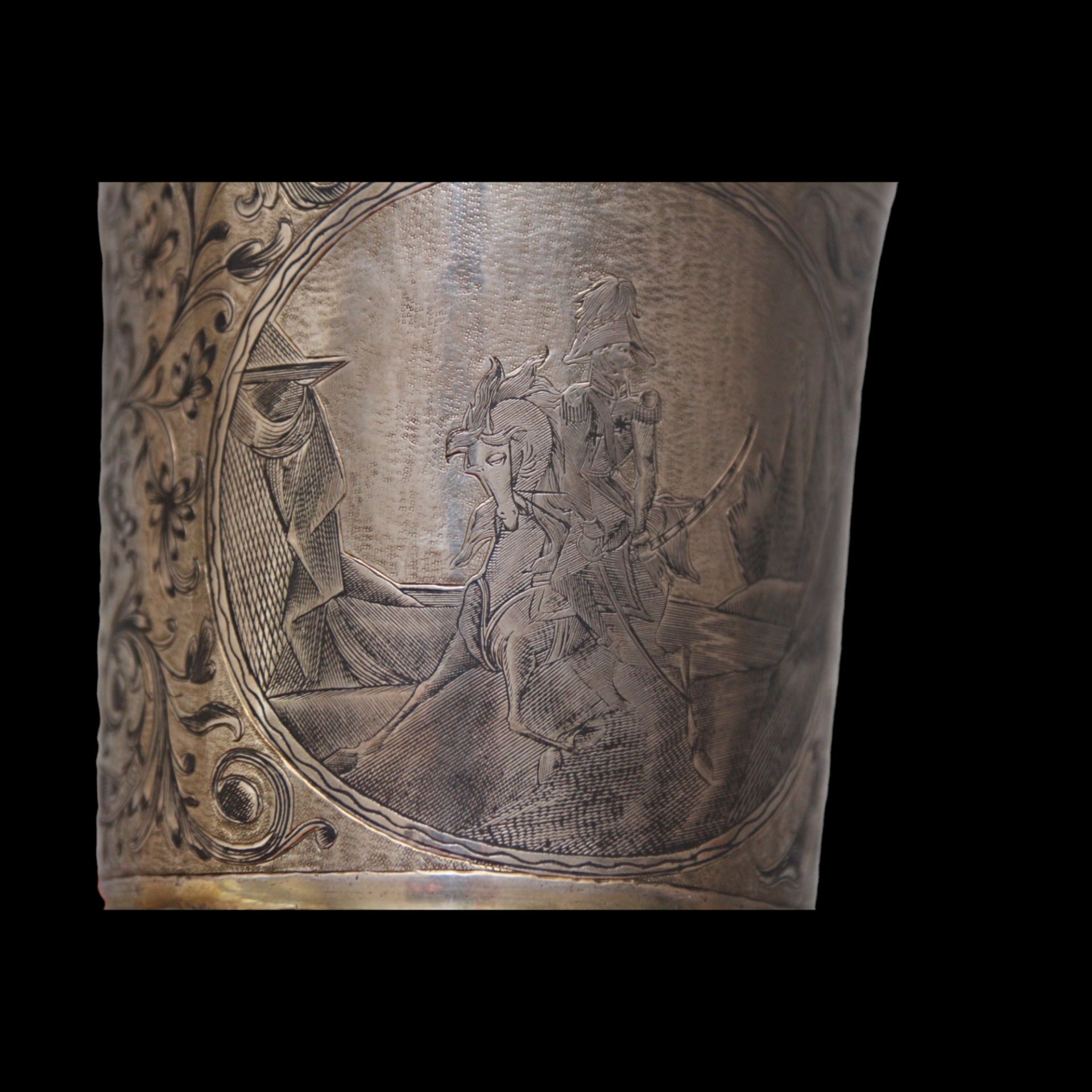 A Russian silver bowl depicting a blackened equestrian figure of Alexander 1. Russia, 1841. Russian  - Image 8 of 11