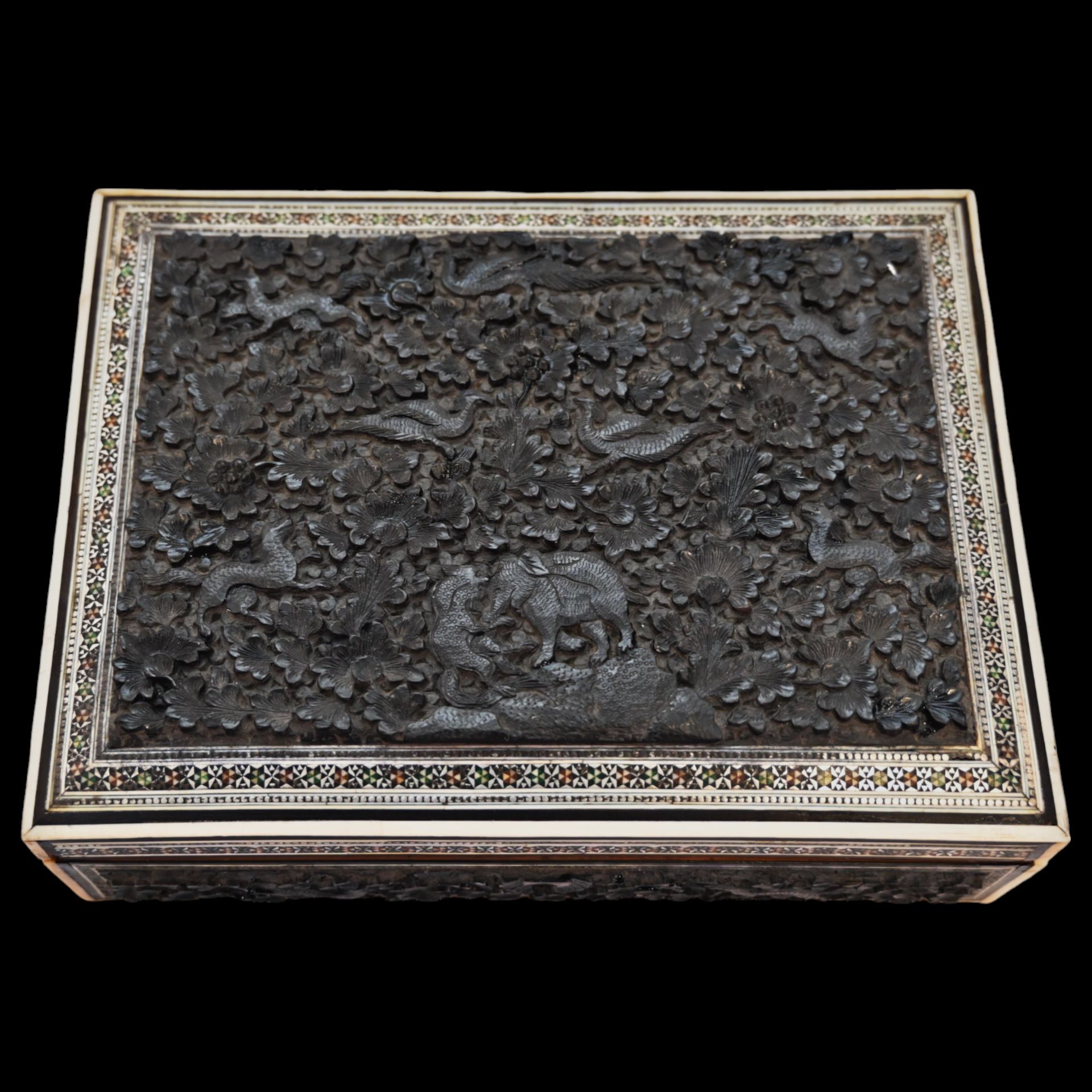Superb quality Anglo Indian, black wood and inlaid box, 19th century. - Bild 4 aus 8