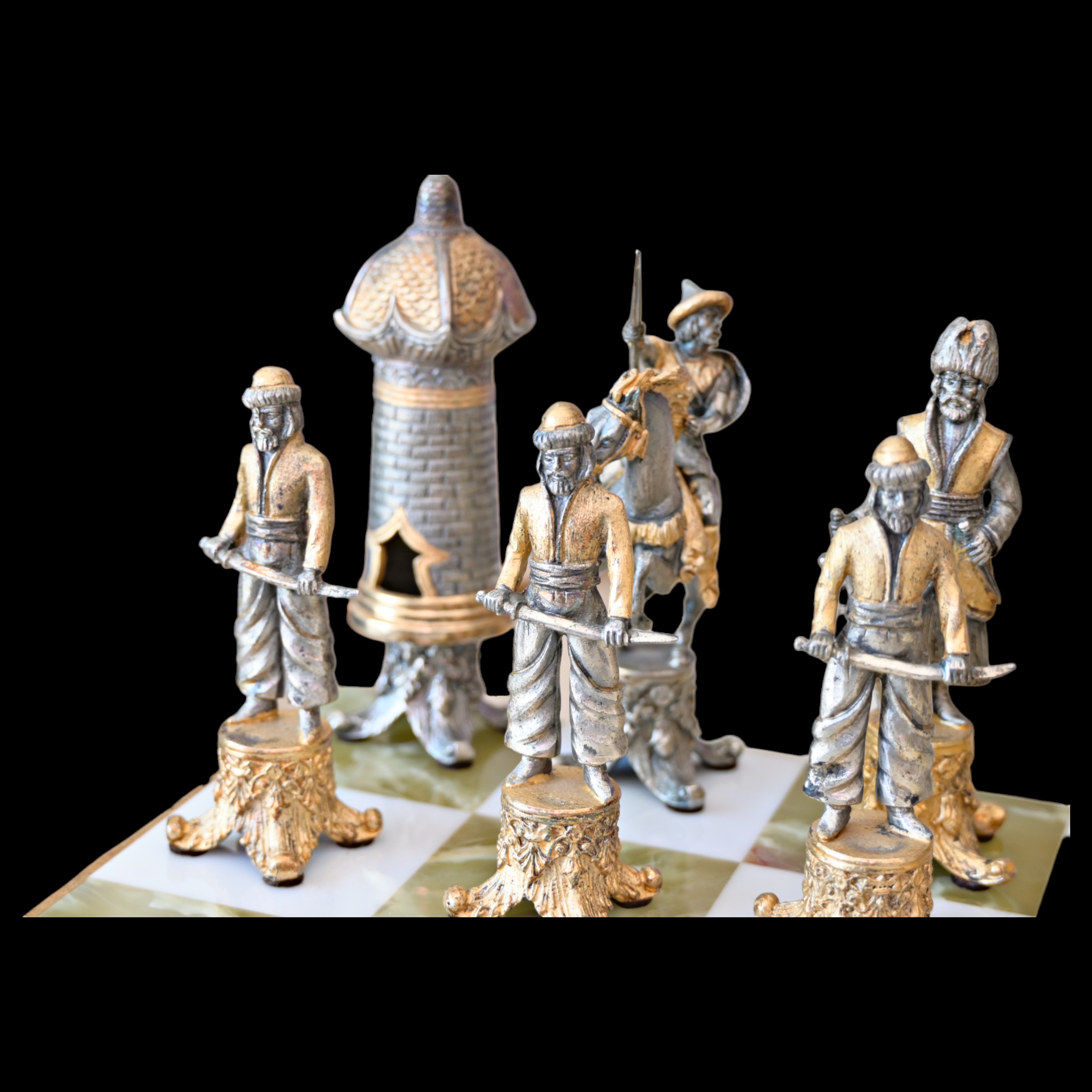 Piero Benzoni Onyx and Marble Silver-Plated and Gilt Bronze Chess Set, 70-80 years of the 20th _. - Image 10 of 13