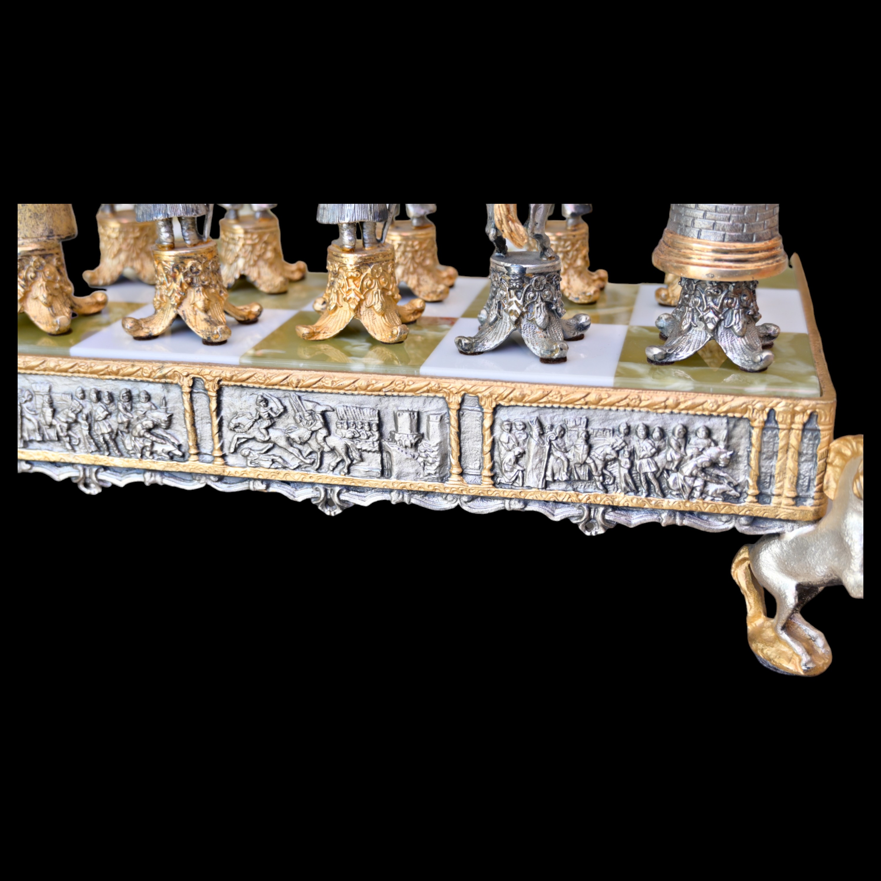 Piero Benzoni Onyx and Marble Silver-Plated and Gilt Bronze Chess Set, 70-80 years of the 20th _. - Image 6 of 13