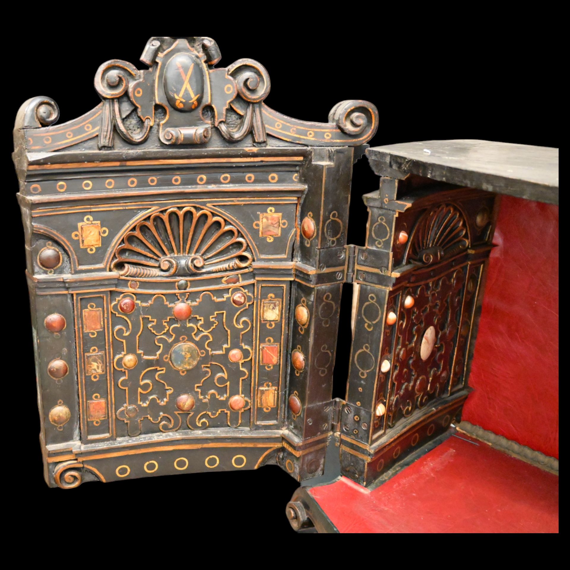 Extra rare 17th Century Carved Cabinet for relics from the castle in Dresden, Saxony, Germany. - Image 9 of 21