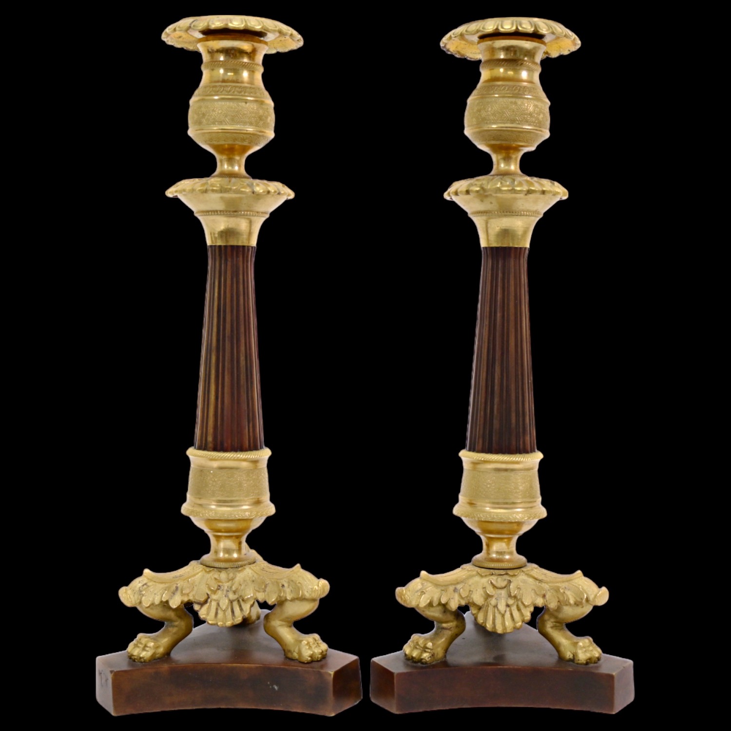 Pair of candlesticks in gilded bronze and wood, France, 19th century, collectibles and home decor. - Image 3 of 9