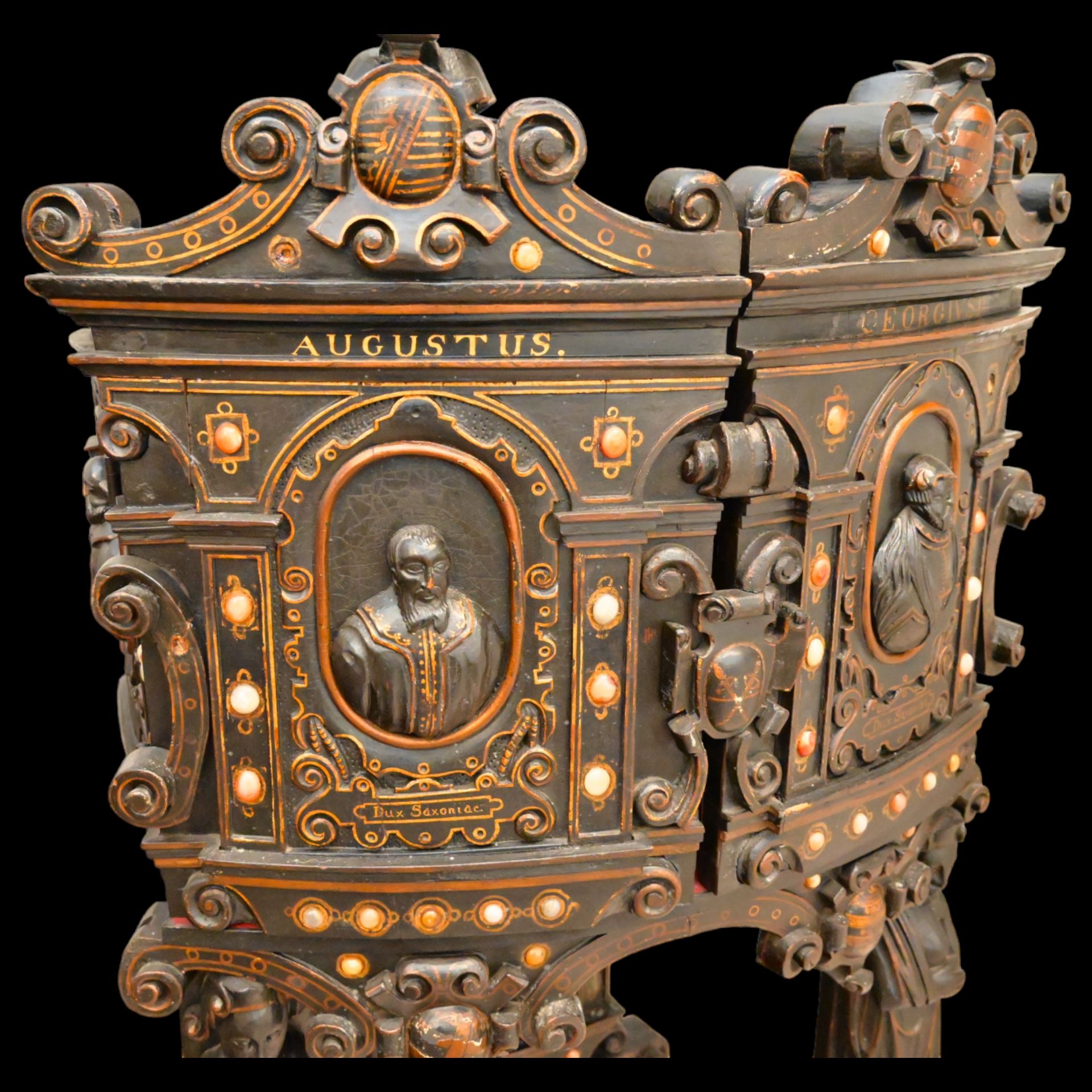 Extra rare 17th Century Carved Cabinet for relics from the castle in Dresden, Saxony, Germany. - Image 5 of 21