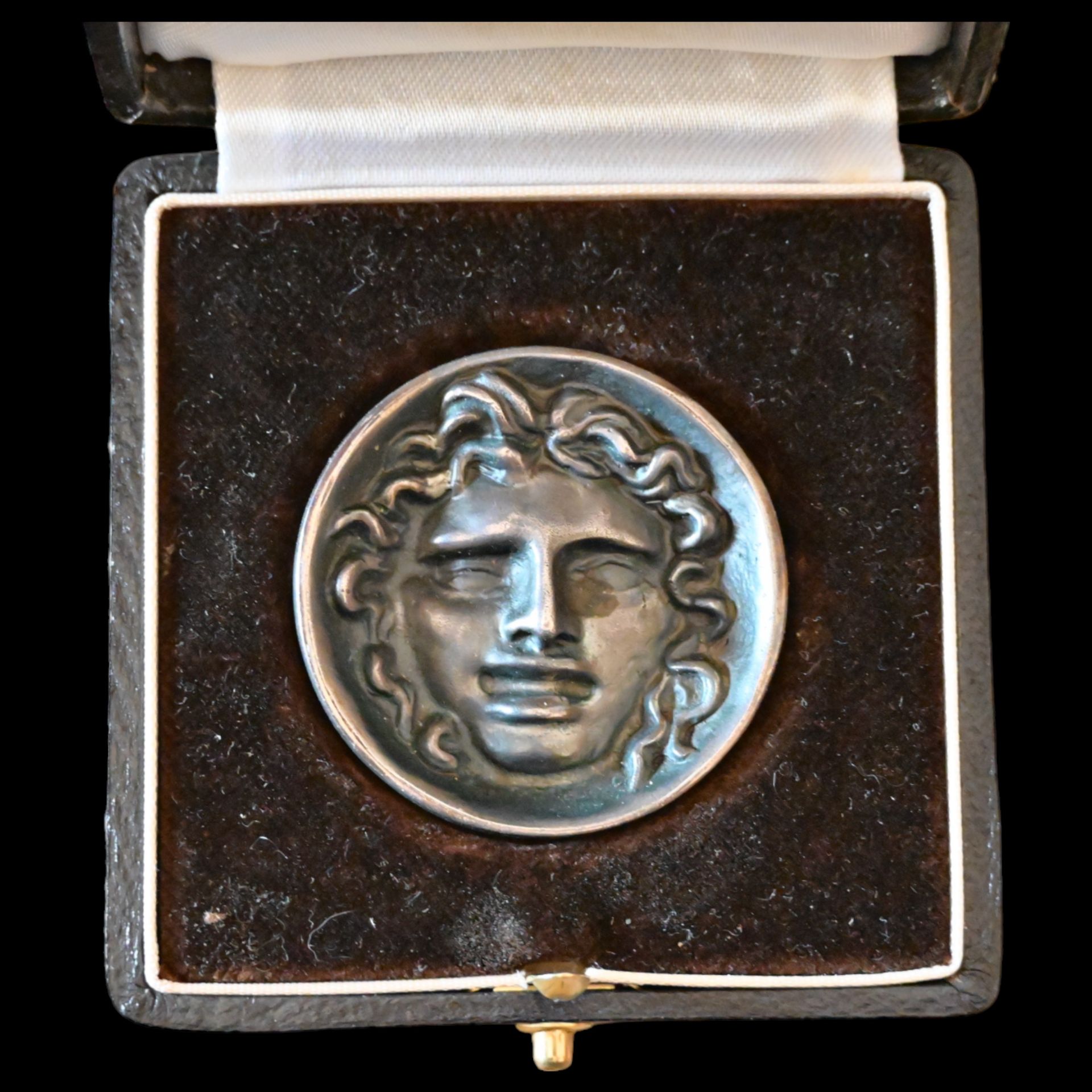 _Ernst Fuchs (1930 Ð 2015) "Adonis" silver medal, original case, signature of the author, 20th C. - Bild 3 aus 9
