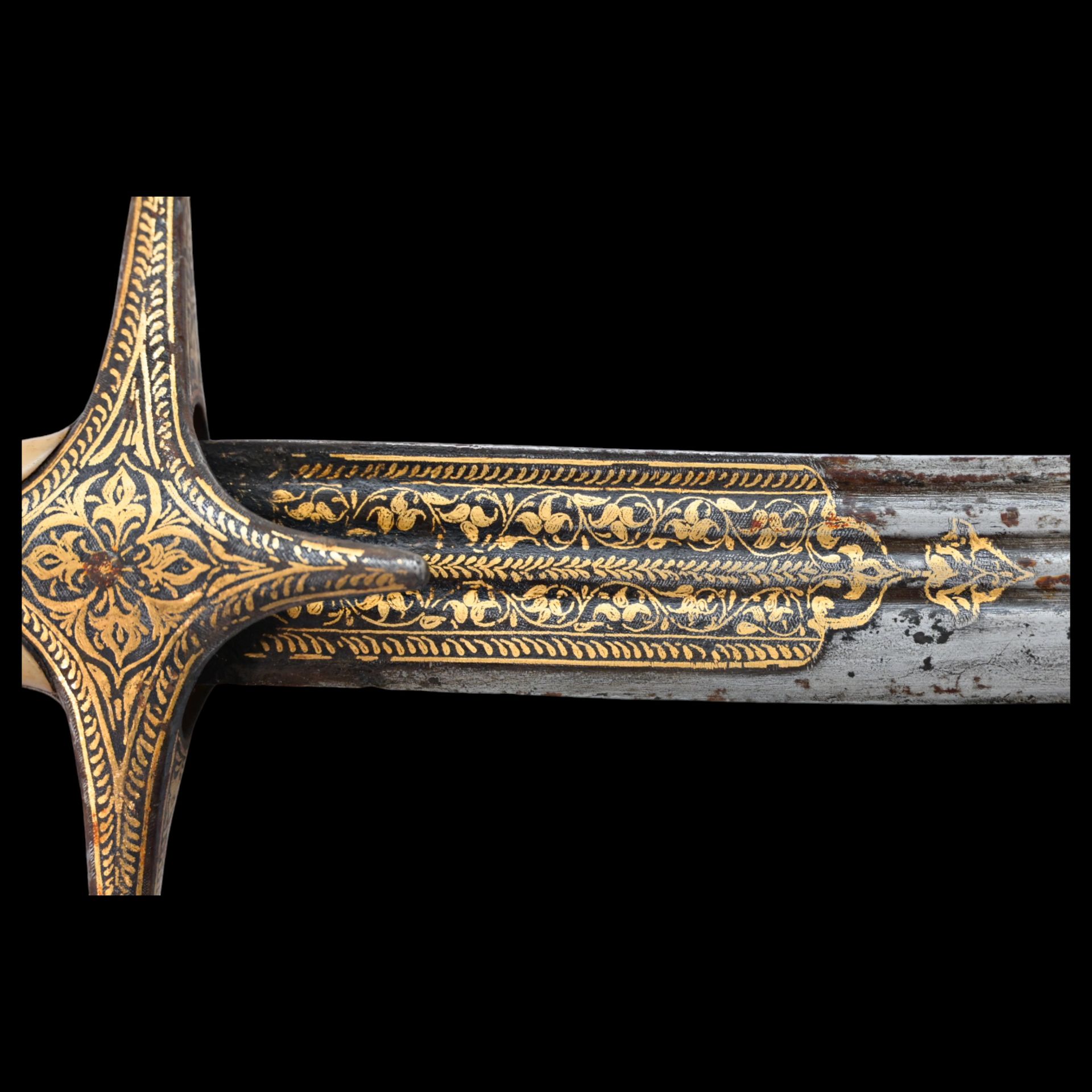 Richly decorated with gold Georgian saber from the 19th century with an 18th century blade. - Bild 4 aus 9