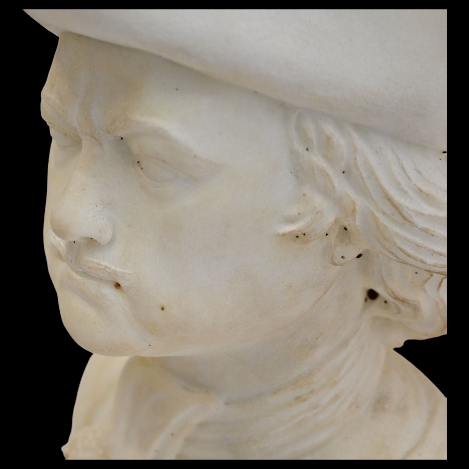 Bust of Peter I, Karar marble, Russian Empire, 19th century. Inscription on the base, Peter I. - Image 7 of 7